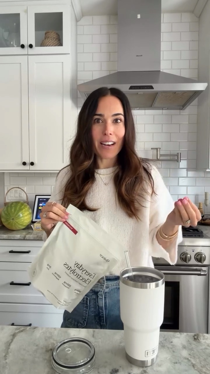 Love this raspberry electrolytes from Quince!!! 👏🏻

#LTKOver40 #LTKdayinmylife #LTKmomlife