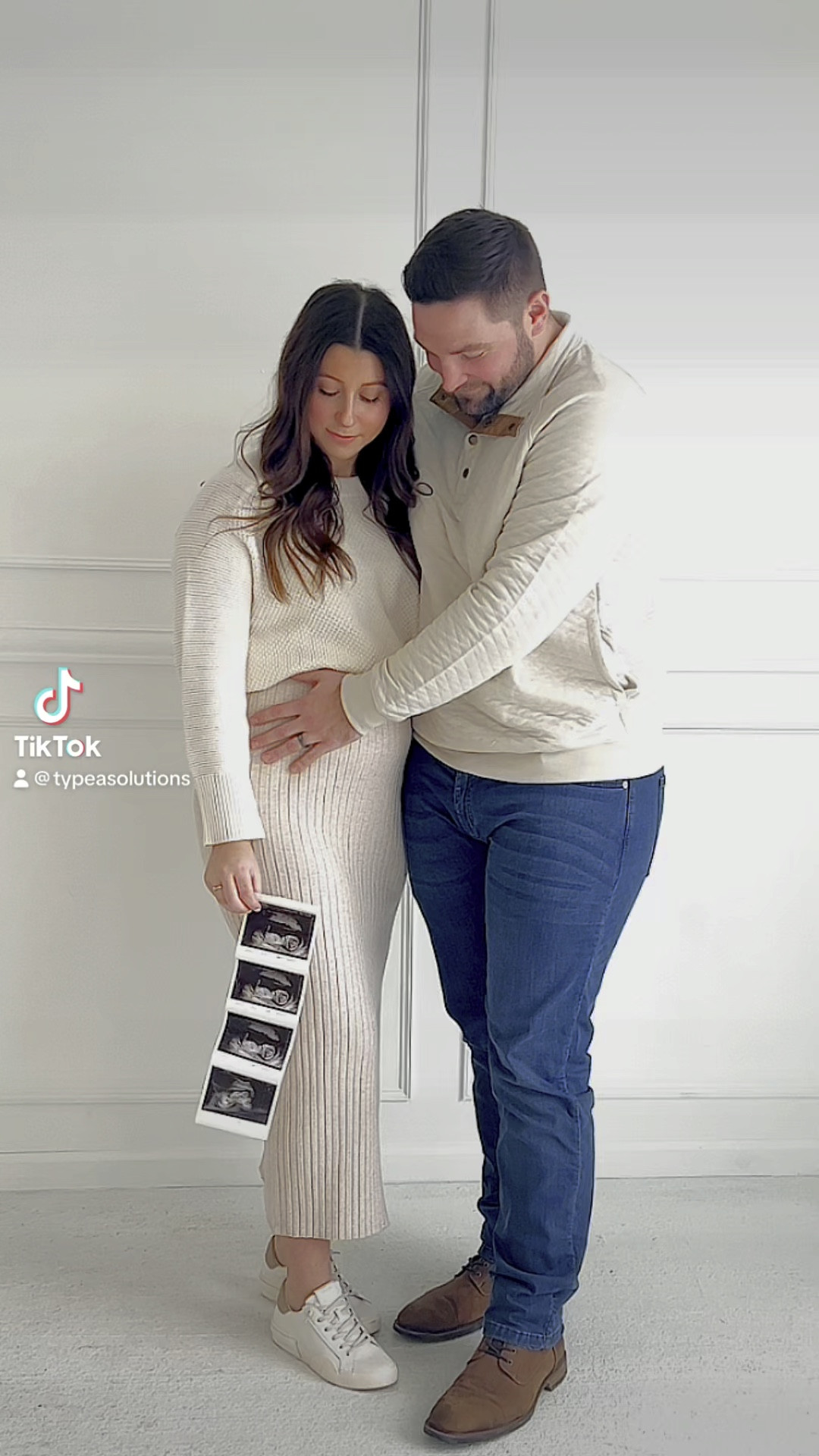 Pregnancy announcement outfit, small bump outfit, neutral outfit, couples outfit, family photos 


#LTKbump #LTKmens #LTKfamily
