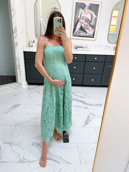 SO excited about this bump friendly find! Wearing a small! Also comes in white! 

Easter dress // Mother’s Day dress // wedding guest dress // spring wedding 

#LTKbump #LTKSeasonal #LTKtravel