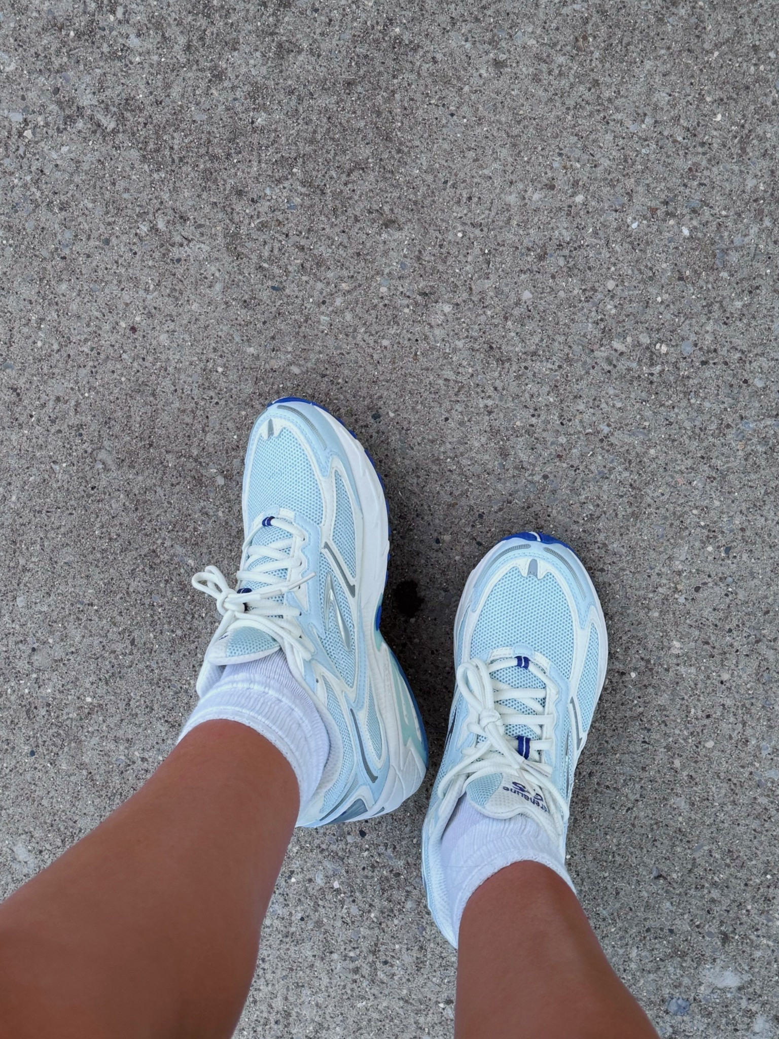 took my new brooks sneakers out for a walk & they passed the test 😌 plus they’re SO CUTE!! 

#LTKActive #LTKShoeCrush