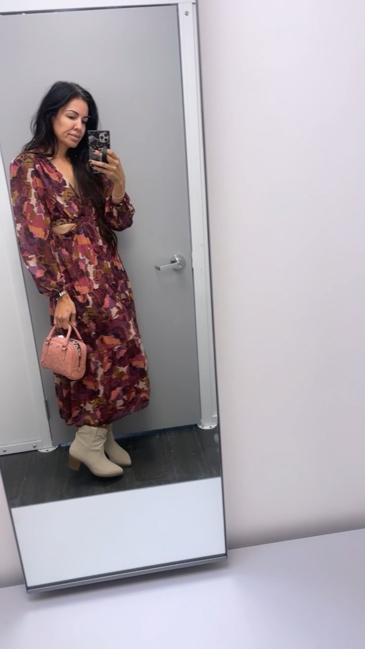 The cutest fall dress perfect for girls night out or date night 

#LTKstyletip #LTKSeasonal #LTKfindsunder50