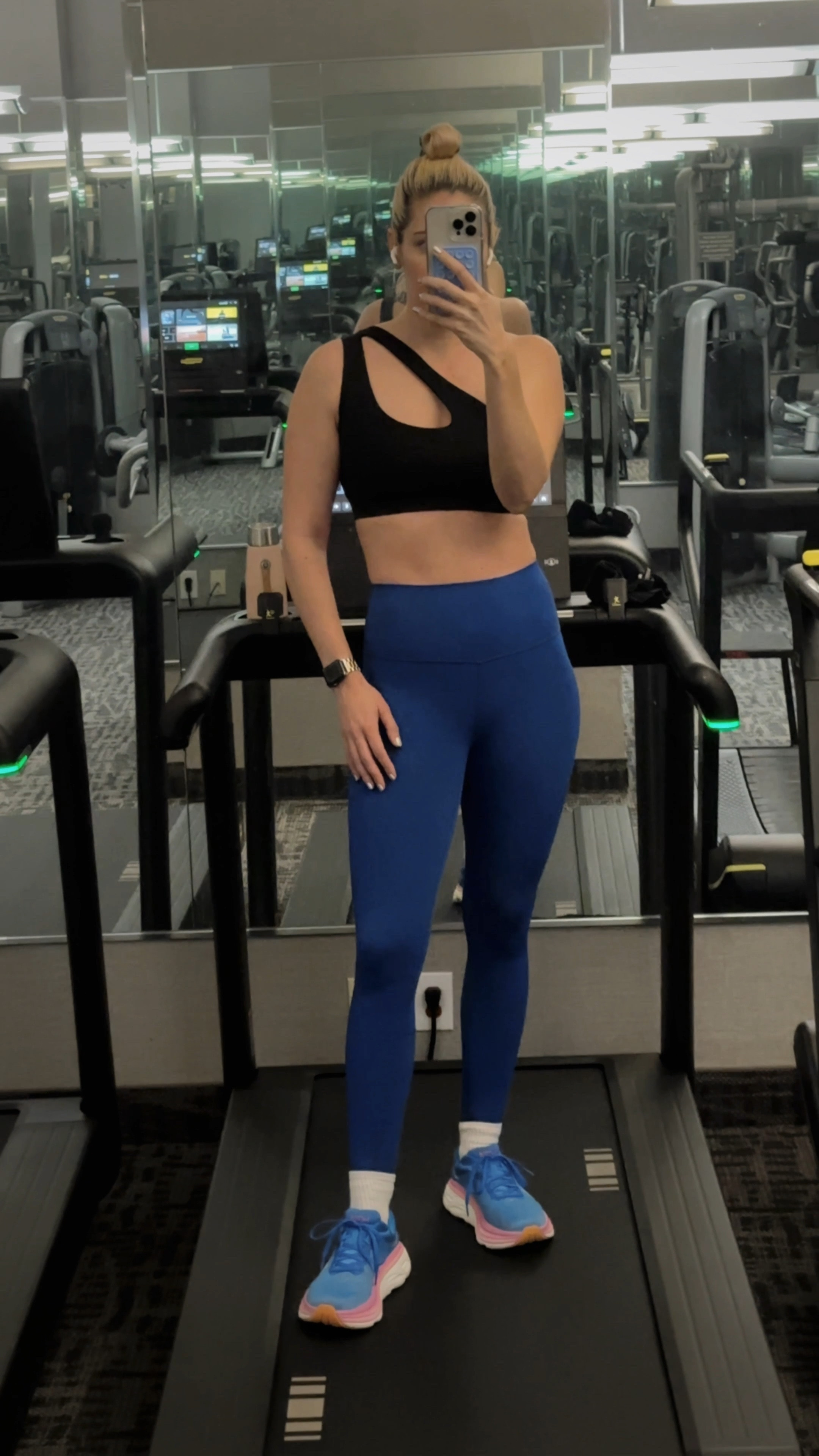 FAVORITE SMOOTHING ACTIVEWEAR LEGGINGS AND ONE SHOULDER SPORTS BRA

These pants will smooth every inch of you and make you look airbrushed. Worth every penny. They last for years: these are 3 years old and look brand new.

#LTKVideo #LTKfitness
