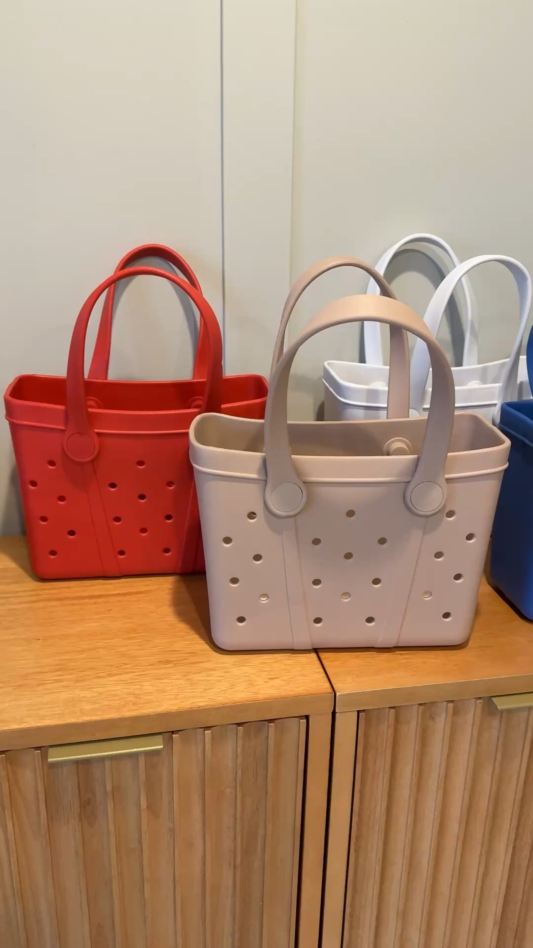 Tote bags 
Small tote bags
Gifting size bags 
Gift bags 


#LTKSwim #LTKmomlife #LTKTravel