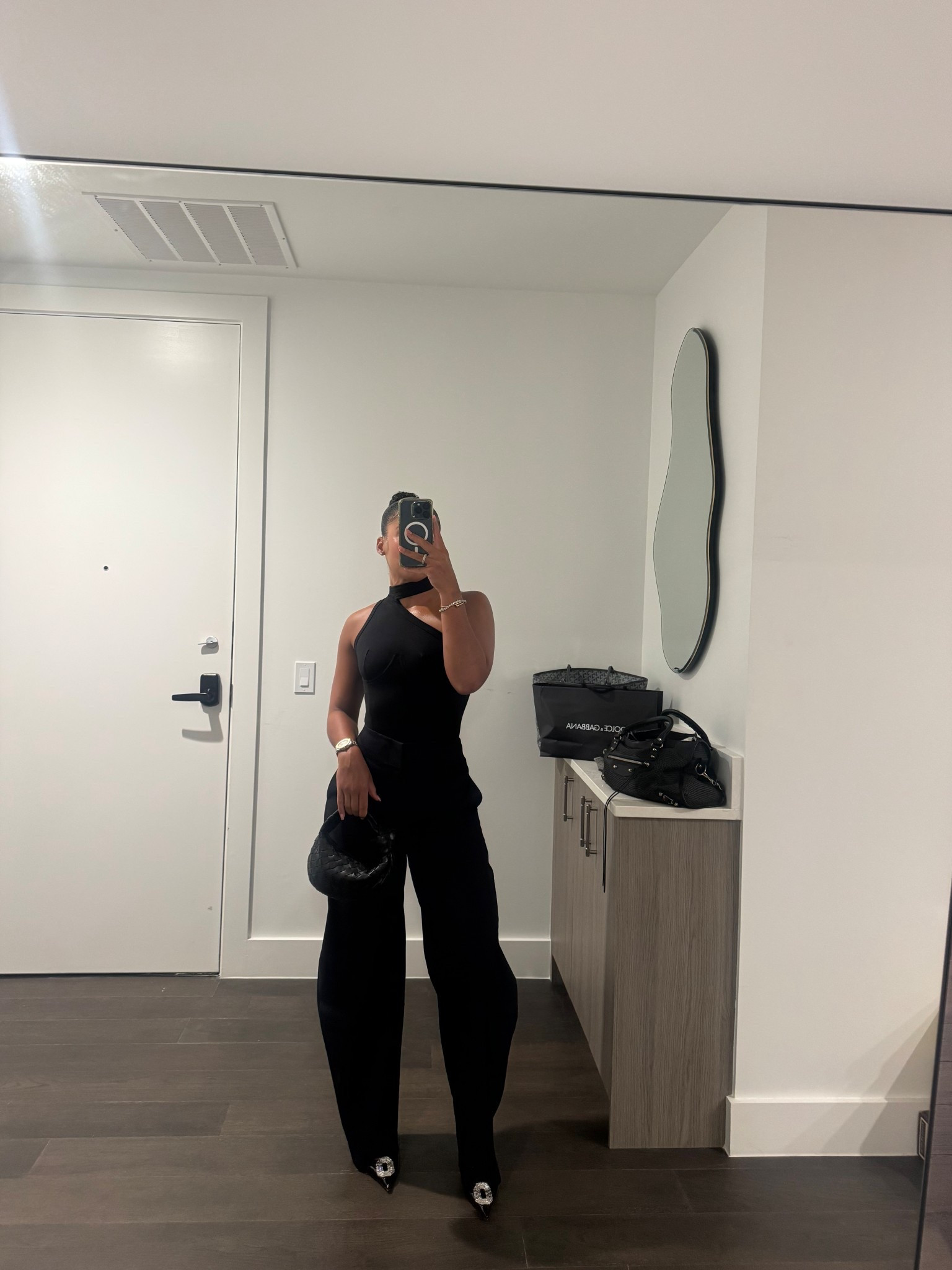 OOTN✨
Top is from Fumi the label but it’s sold out so I linked similar from Revolve! 
Wearing XS in the bodysuit & in the pants 