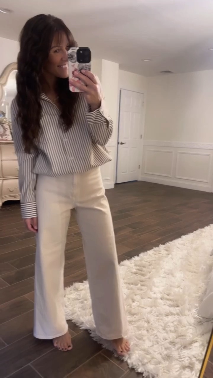 Octobers looks- because that how far I am behind in life in general ✌🏼linked on @shop.ltk 

1️⃣ @oldnavy shirt and jeans
2️⃣ @amazon leggings
3️⃣ @amazon shirt @target pants
4️⃣ @aerie leggings
5️⃣ @amazon flares @newbalance sneakers
6️⃣ @americaneagle denim @nordstrom shirt @stevemadden sneakers
7️⃣ @target denim and top
8️⃣ @sheinofficial top @target denim
9️⃣ @abercrombie top @target denim
🔟 @oldnavy denim @amazon top
➡️ @target denim and tank @shopakira blazer
⏩ @fashionova jumpsuit 

#Momsofinstagram #momlife #workingmom #workingmomlife  #momblogger #momblog #lifestyleblogger #reallife #realmomlife #realmomsofinstagram #realmomstyle #momstyle #momstyleblogger #girlmom #nycmom #teacherlife #momsover30 #momstyle #momssupportingmoms #dancemom #funnymoms