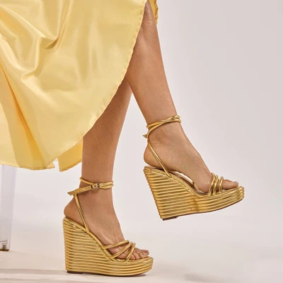 AKIRA Azalea Wang Aveny Gold Strap Round Toe Wedge Sandal | Size 11 | AKIRA