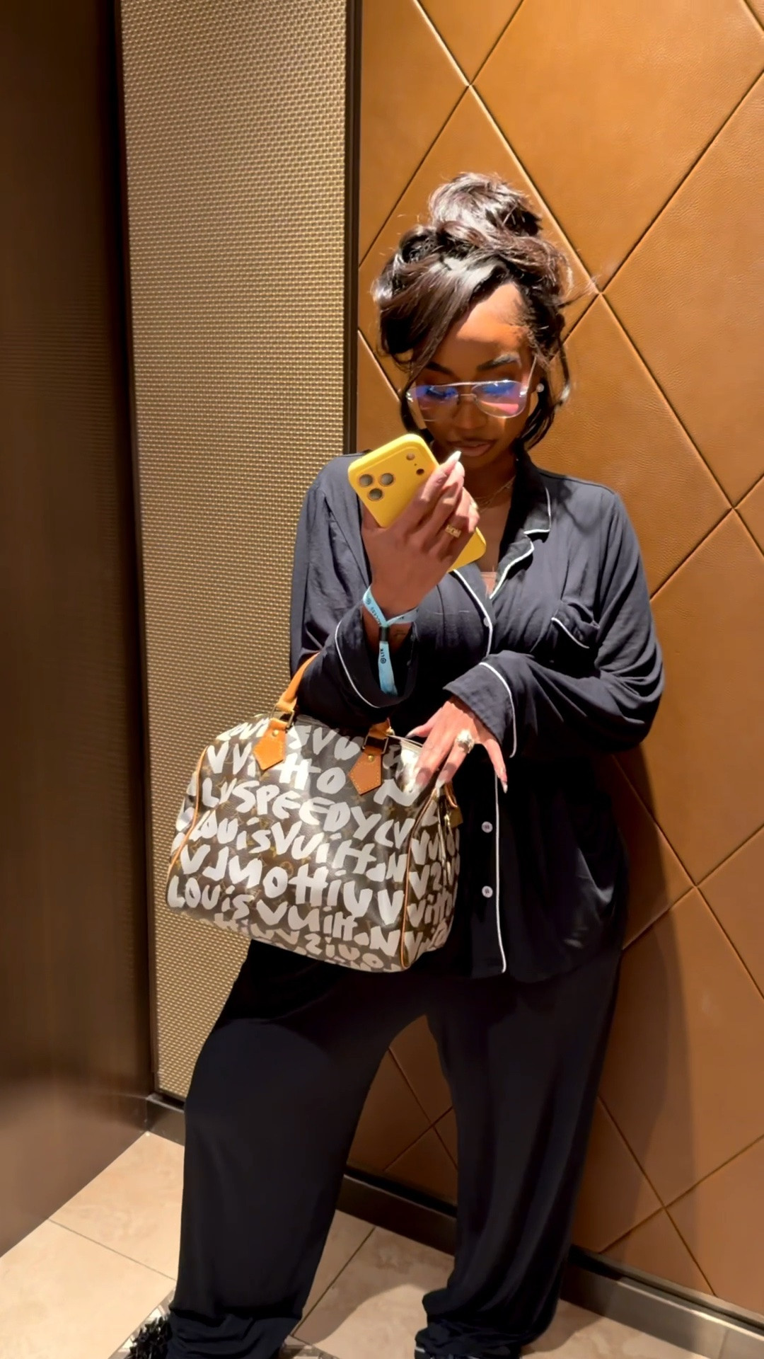 Night time uniform! LTK Con but make it comfy!

#LTKvlog #LTKootd #LTKCon