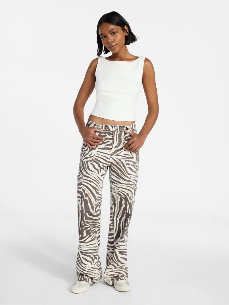 Here’s the zebra version of the adorable $16 camouflage pants! 


#LTKSeasonal #LTKOver40 #LTKootd