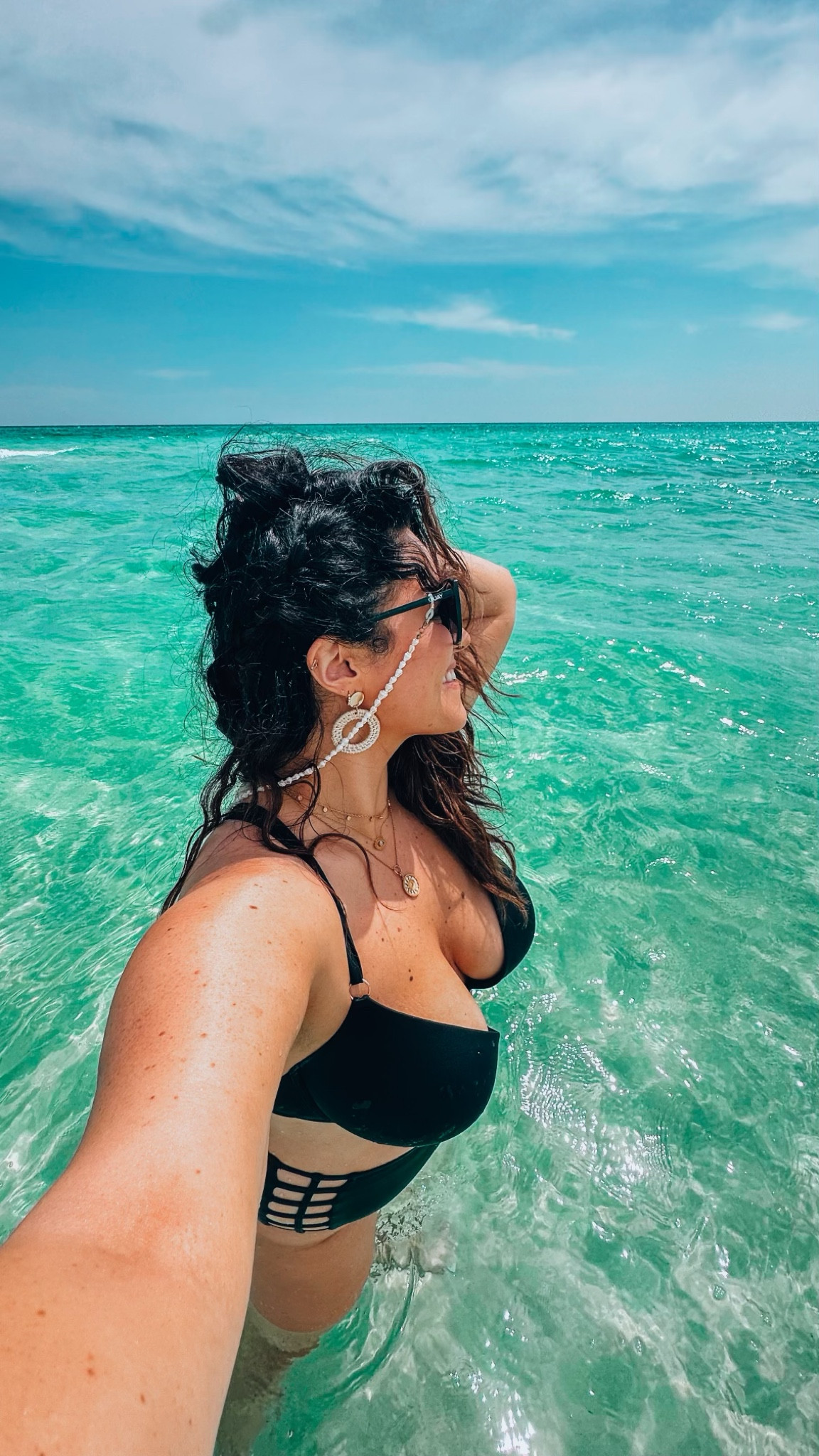 Midsize swimsuit Underwire bikini top 38dd Xl in the swim bottoms

#LTKswim #LTKcurves #LTKstyletip