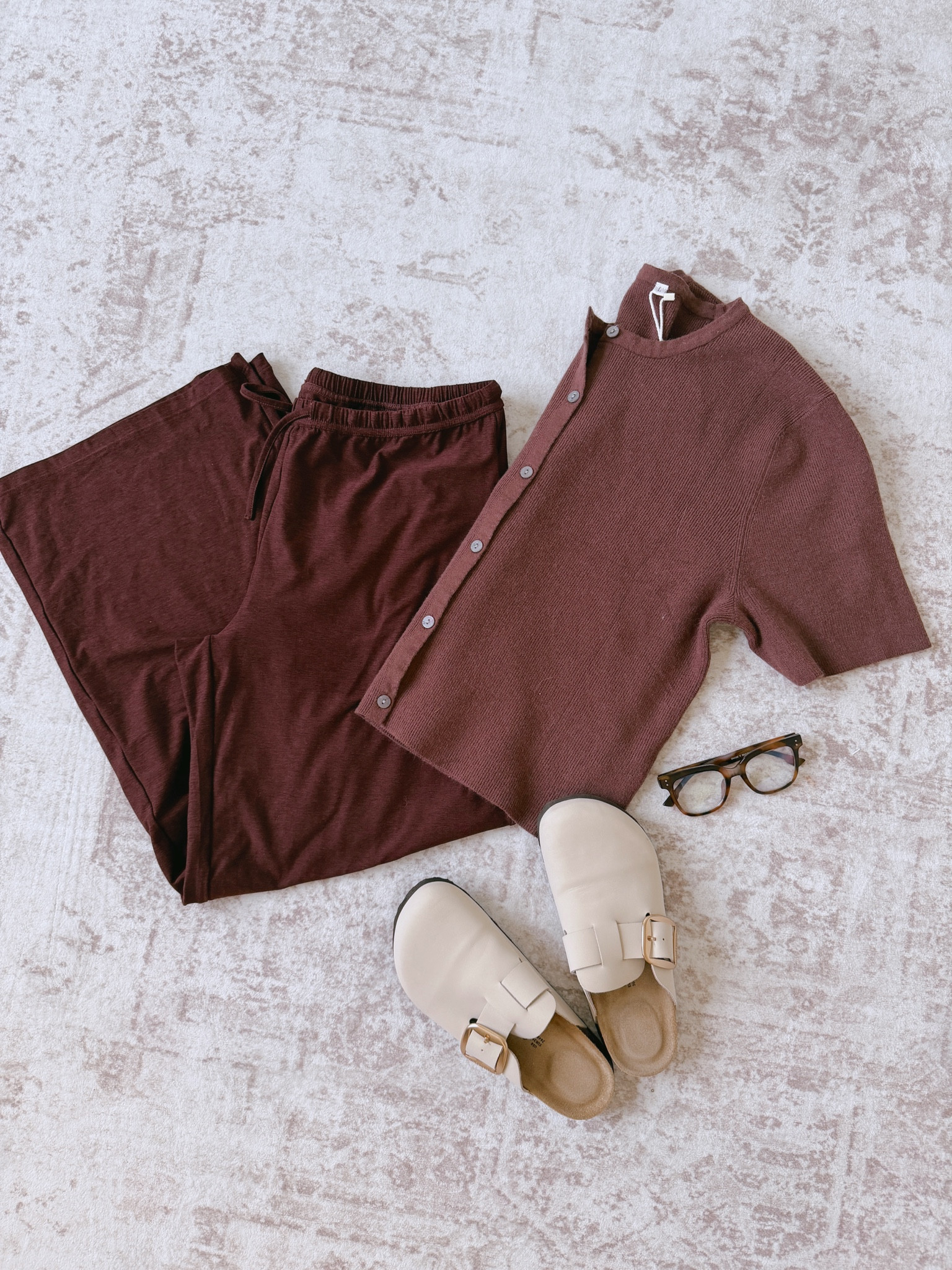 Consider this my mom uniform.. comfy casual but still cute! 

 #LTKootd #LTKmomlife #LTKMidsize