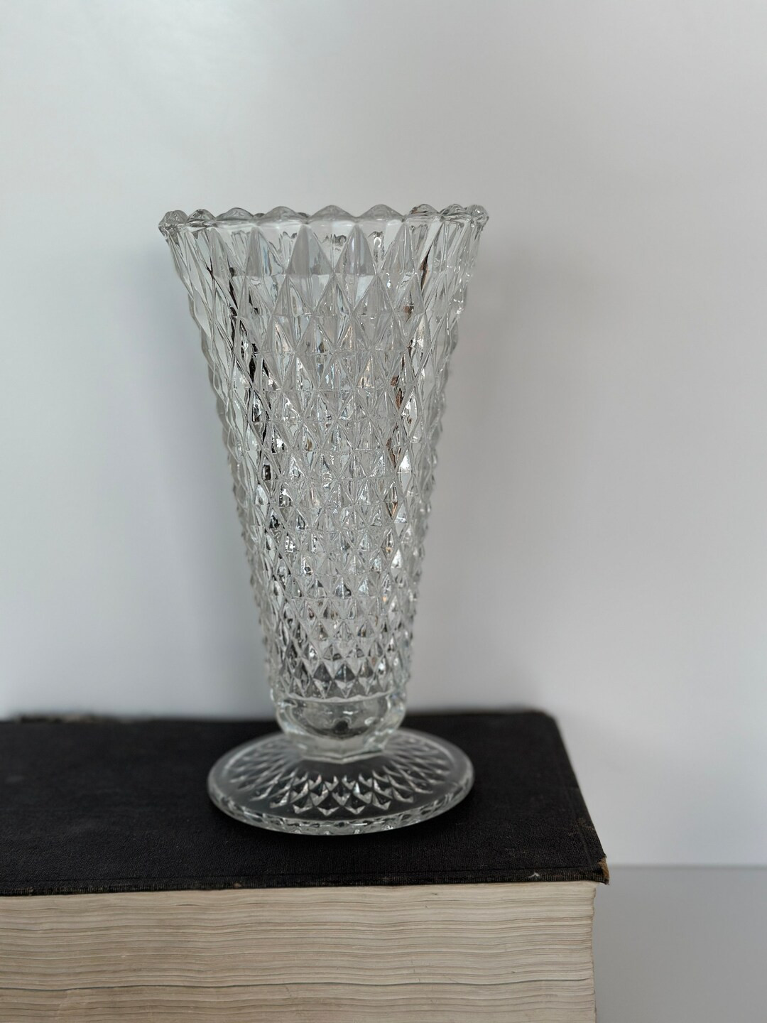 Vintage Crystal Glass Vase, Glass Vase, Vintage Glassware - Etsy | Etsy (US)