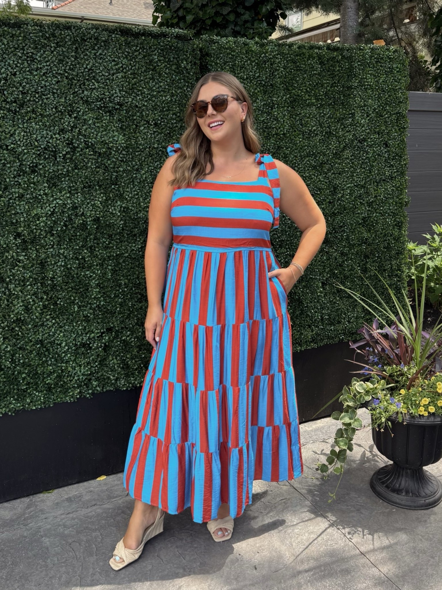 Wearing size XL in dress

#LTKootd #LTKSeasonal #LTKMidsize
