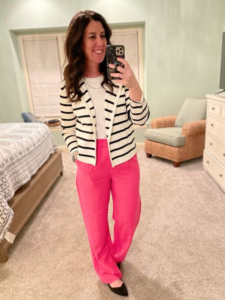 Spring work wear

Pink pants: old
Jacket:  tts medium (could size down for a more fitted look)
Tanks: tts small
Shoes: size up half 



#LTKworkwear #LTKSeasonal #LTKover40
