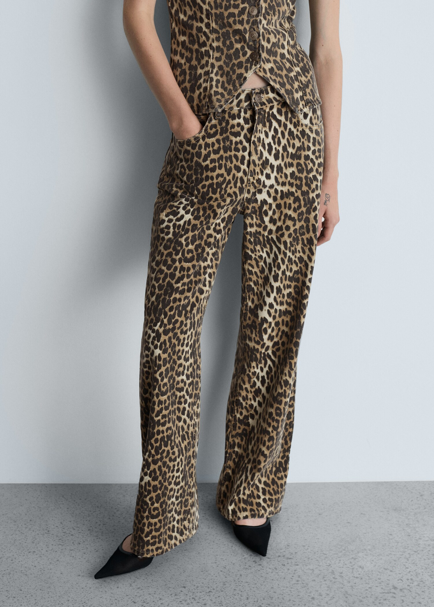 Leo high-rise straight-fit leopard-print jeans | MANGO (US)