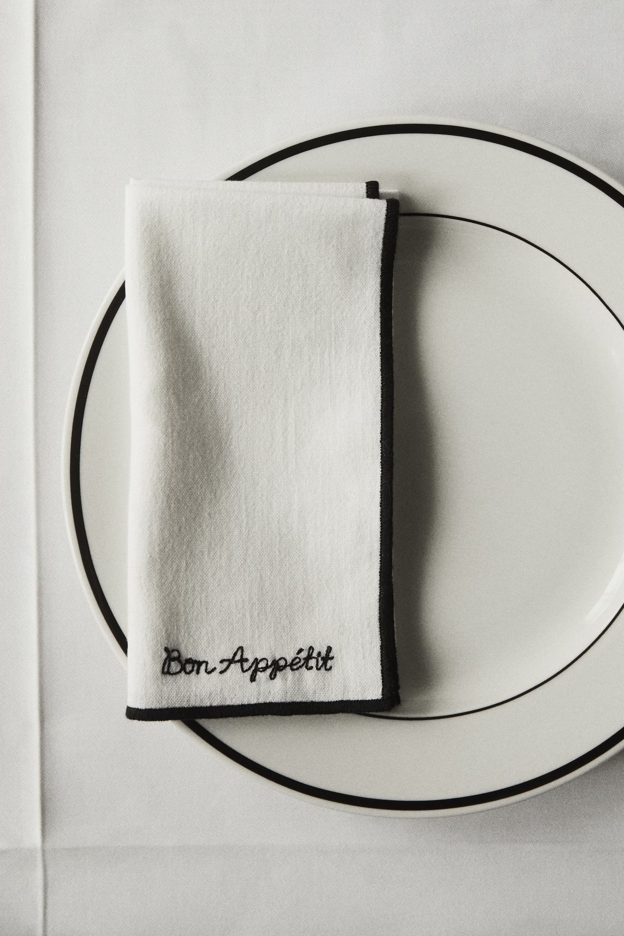 2-Pack Porcelain Dinner Plates | H&M (US + CA)