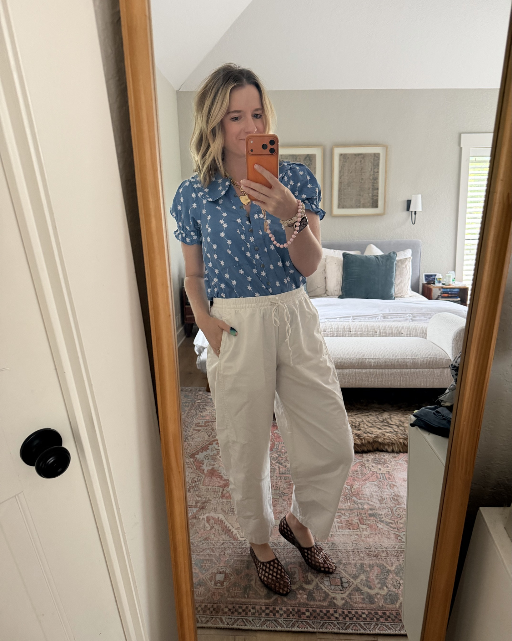 A little ootd! In my fav pants again! Linking the same (sold out in white) and some similar! 

#LTKootd #LTKMidsize #LTKmomlife