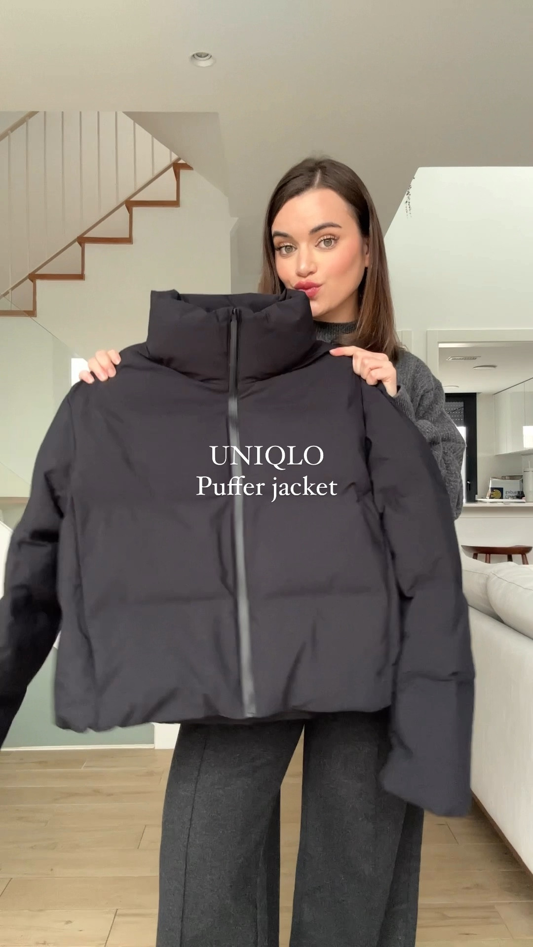 ¿Qué tipo de amiga quiero ser hoy? 🤔✨ 
AD. Esta PUFFER JACKET es ligera, increíblemente cálida y perfecta para enfrentar el frío, la lluvia o la nieve sin sacrificar estilo. Con su tecnología de aislamiento premium y su acabado resistente al agua, siempre me siento lista y protegida, ¡sea cual sea mi elección! ❄️

¿Qué tipo de amiga serías tú? 💡

#LifeWear #UNIQLO 