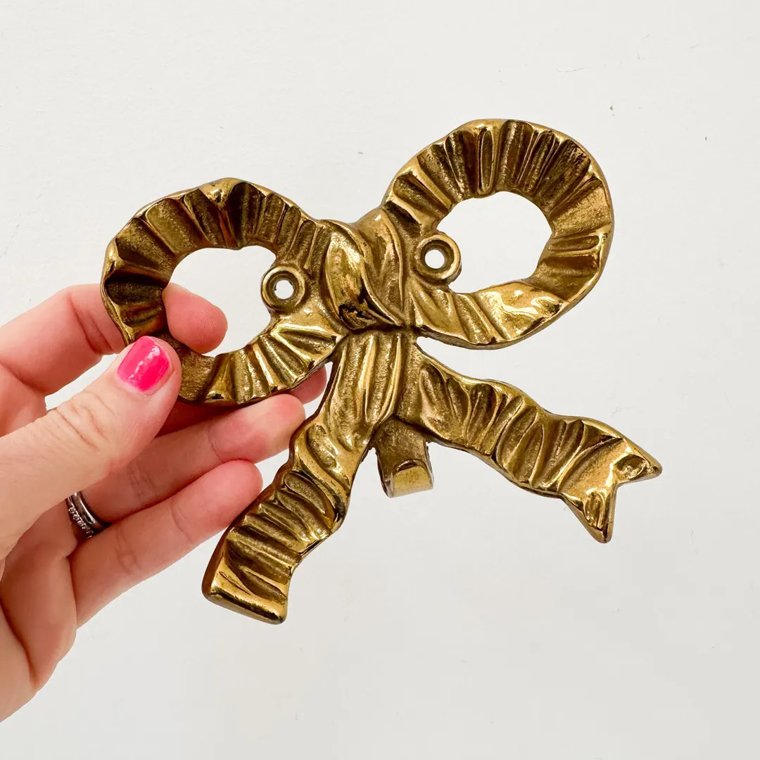 Vintage Brass Ribbon Picture Hanger, Vintage Brass Ribbon Hook, Vintage Wall Hook for Girls' Room... | Etsy (US)