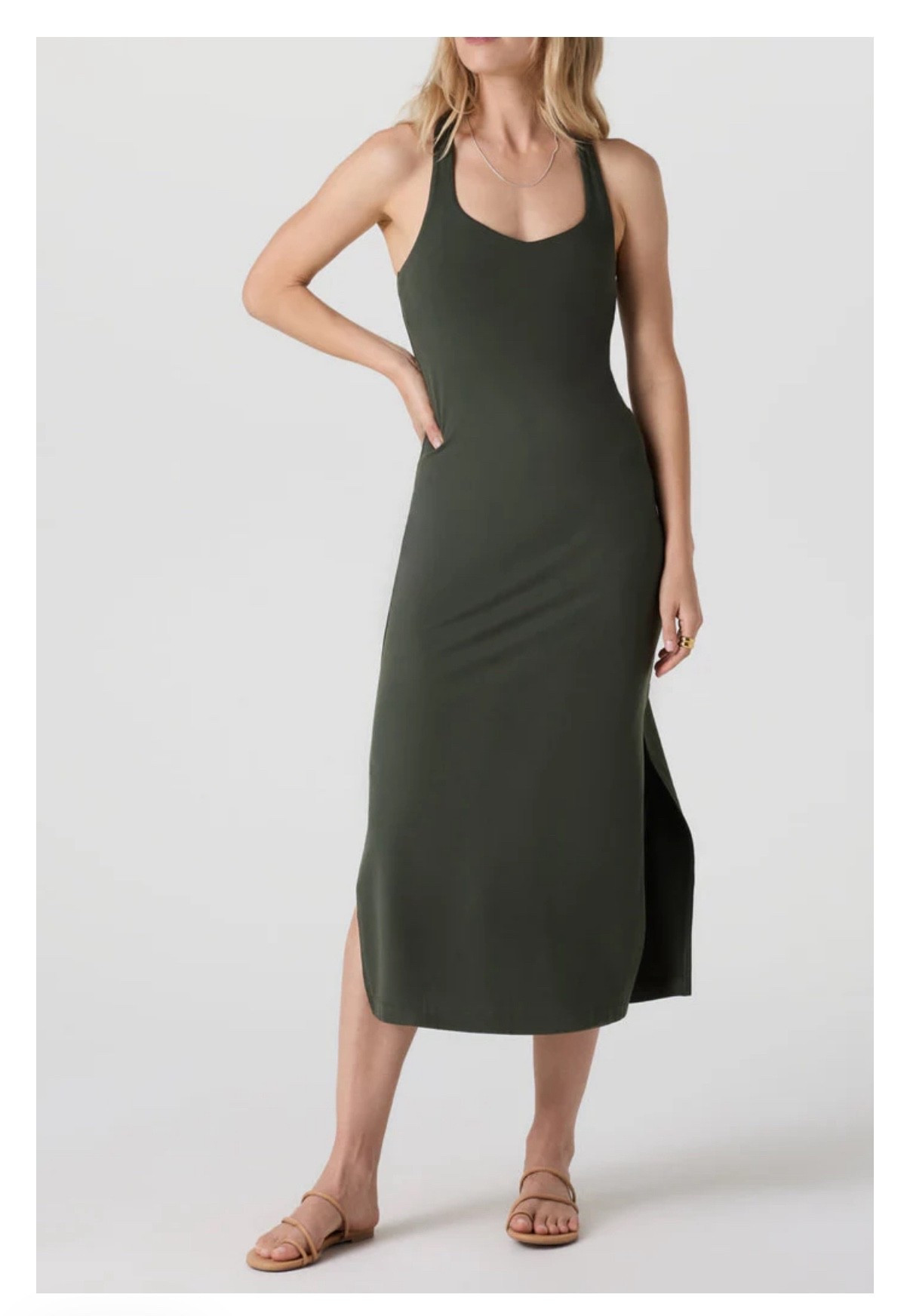 I will always say yes to this style. It’s classic, comfortable and versatile. Great for dressing up or down, running errands or date night. This style dress is a staple 🙌

#LTKStyleTip