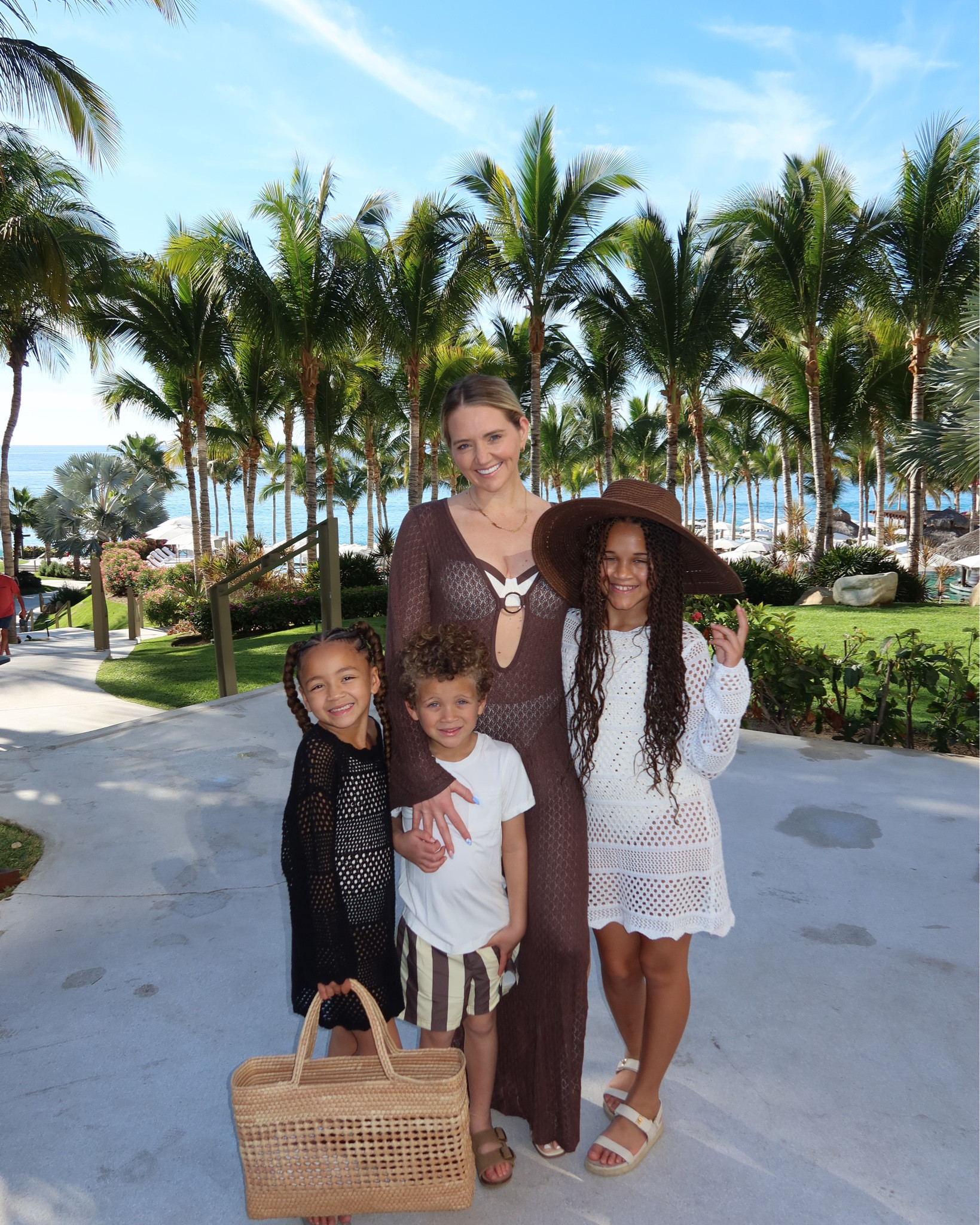 vacation outfit details 🤍







Zara, Abercrombie, Old Navy, Free People, Target, Family

#LTKSwim #LTKKids #LTKTravel