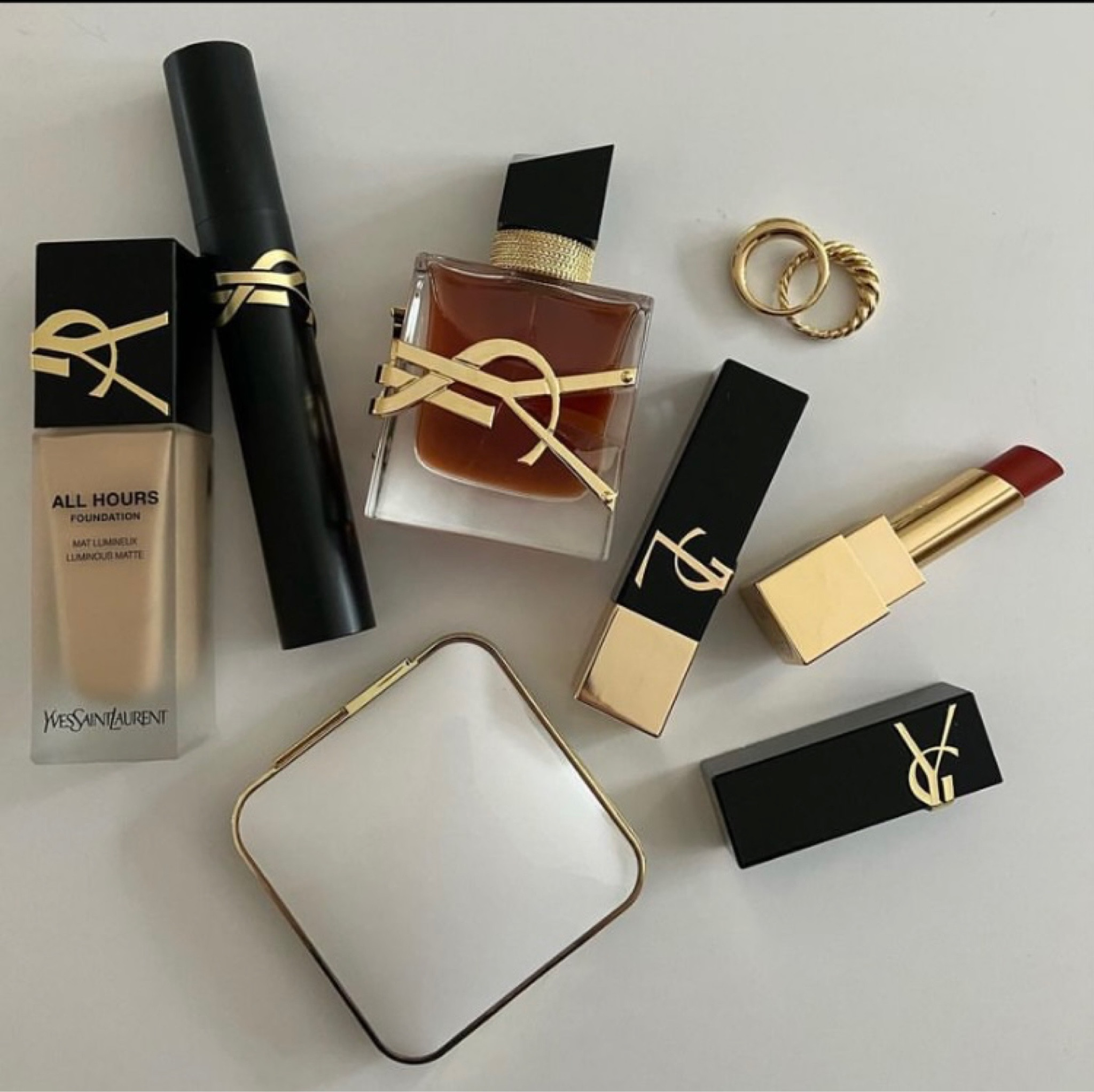 Dior lipoil, Dior lipstick, Dior blush, Dior backstage, Dior makeup, Fragrance collection, Pinterest inspiration, coquette, pink aesthetic
#dioraddict #diorbeauty #Dior #diormakeup #DiorBeautyLovers #DiorLipstick #diorlipmaximizer #MakeupMess #Makeup #minimalmakeup #MakeupFavorites #howtobeauty #beautybloggers #beautylovers #aesthetistt #aesthetic #ａｅｓｔｈｅｔｉｃ #oldmoney #oldmoneyaesthetic #coquette #pinkaesthetics #fragrance #fragrancelover #thatgirl #thatgirlaesthetic #Pinterest #pinterestinspired #pinterestaesthetic

#LTKFind #LTKbeauty #LTKGiftGuide