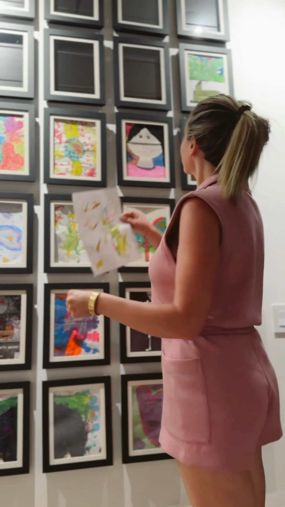 Looking for a beautiful way to display your little one’s art? These frames are beautiful and so easy to use! 

— Kimberly | Team AF 

#LTKFindsUnder50 #LTKVideo #LTKHome
