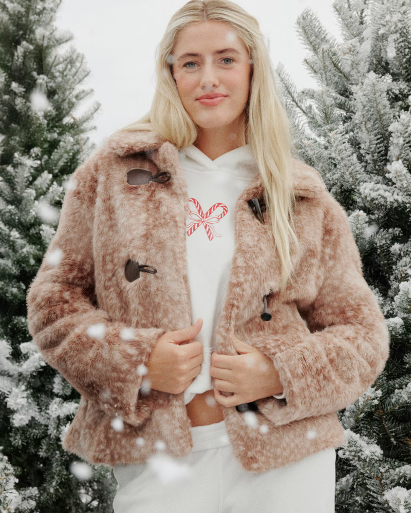 Women's Cozy Toggle Jacket | Women's Jackets & Coats | HollisterCo.com | Hollister (US)