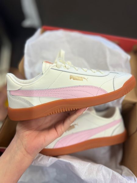 My favorite pink pumas are on sale right now with the code FLOWERPOWER // these ran a little on the narrow side. I have a narrow foot and stayed with my true size 8 but if you’re between sizes or have a wider foot, you’re gonna wanna go up a half a size. They are extremely comfortable and worn for days like Disneyland. 

#LTKshoecrush #LTKsalealert #LTKSeasonal