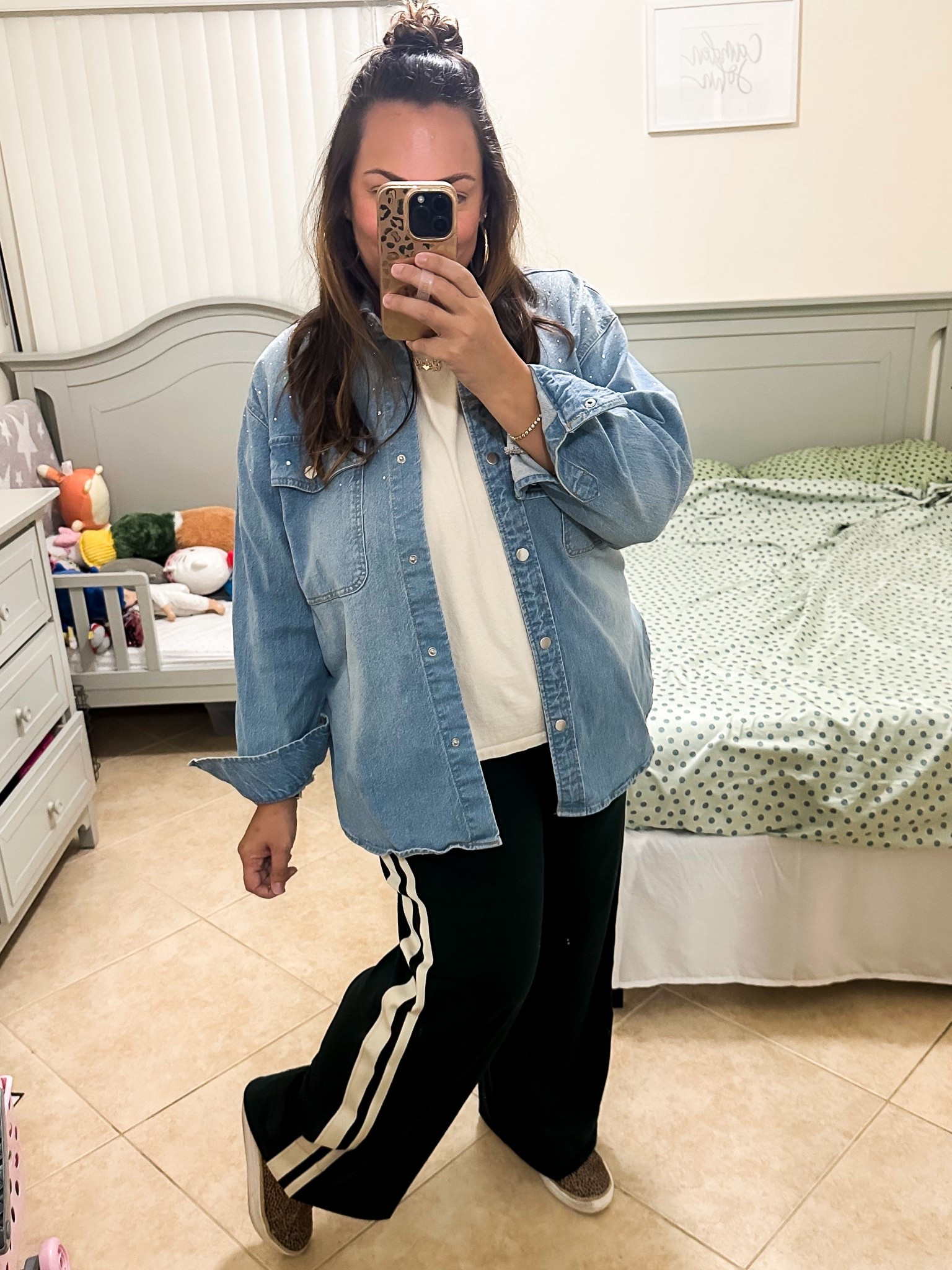 • tee - nuuds (code: Erica33002)
• jacket - Target
• pants - Shop Talulah (sold out)
• sneakers - Target (old) 
• earrings - Electric Picks

#LTKMidsize #LTKOver40 #LTKootd