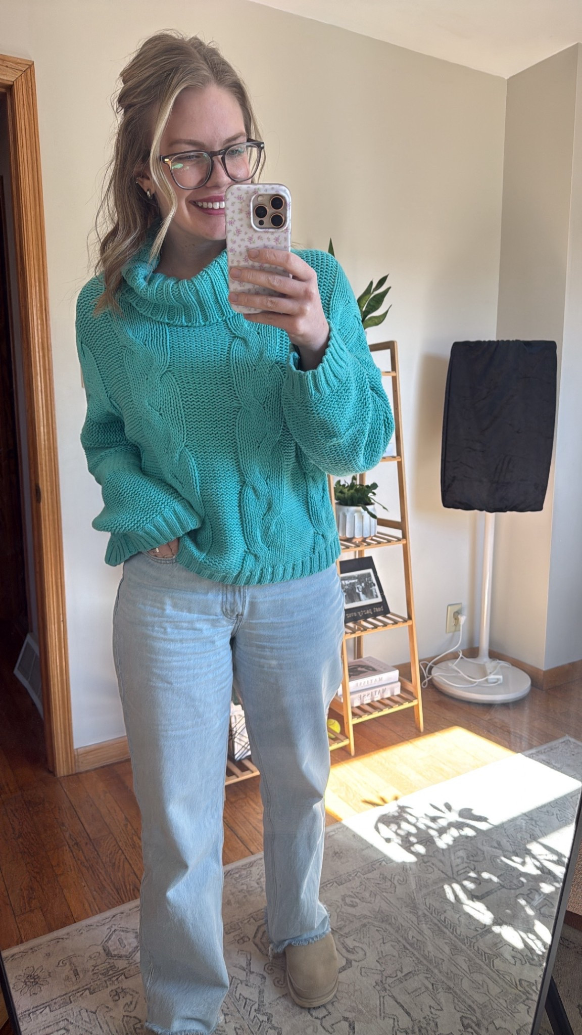 Comfy but cute OOTD 🩵 @amazonfindsandfashion sweater paired with my @abercrombie denim and Ugg golden stars! @SCHEELS @UGG

#LTKgrwm #LTKootd #LTKdayinmylife