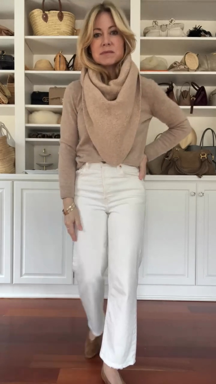 I am obsessed with this $25 triangle scarf from Amazon. It’s a great extra layer for travel, or for these still chilly Spring mornings. Comment SHOP and I will DM you my outfit links. 

#trianglescarf #styleinspo #casualstyle #momstyle #springstyle