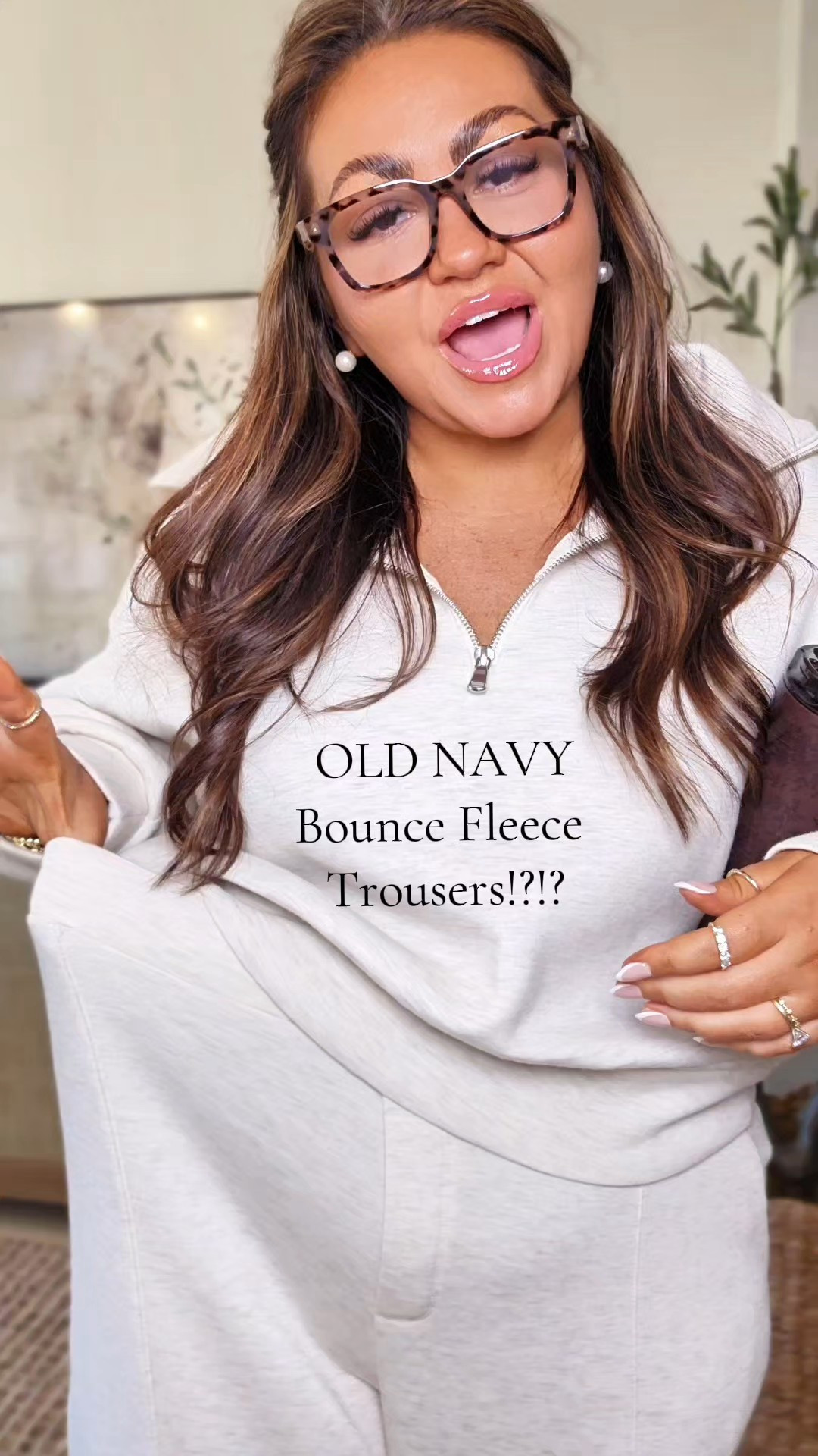 Old Navy Bounce Fleece trousers that actually flatter curves, are beyond comfy, & cute enough to wear anywhere!!

#LTKootd #LTKPlusSize #LTKMidsize