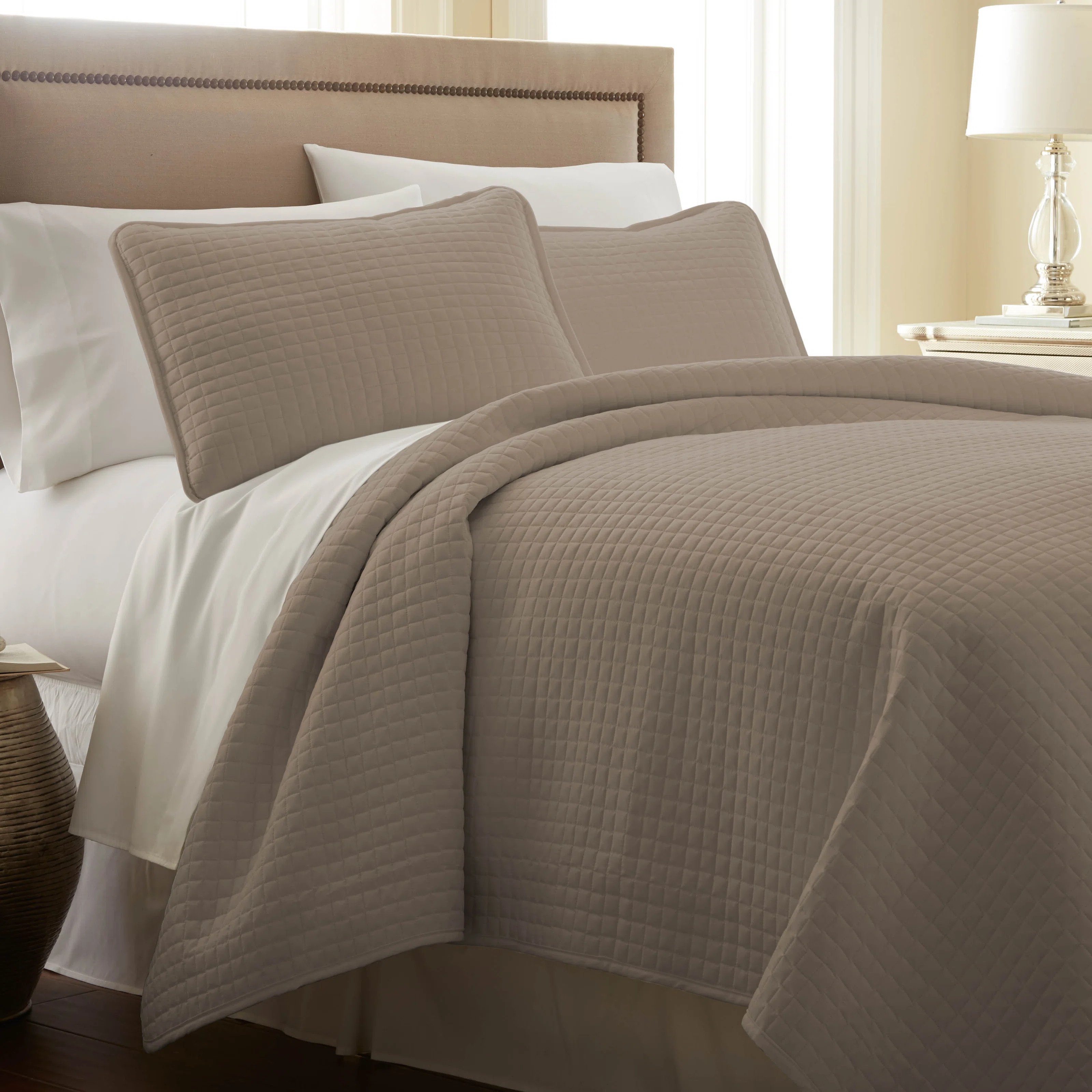Vilano Springs ® Oversized, light-weight Hotel Quality Quilt Set with matching shams | Wayfair North America
