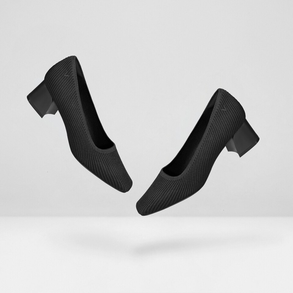 Heiß
     
    Chunky Heels mit eckiger Zehenpartie | VIVAIA