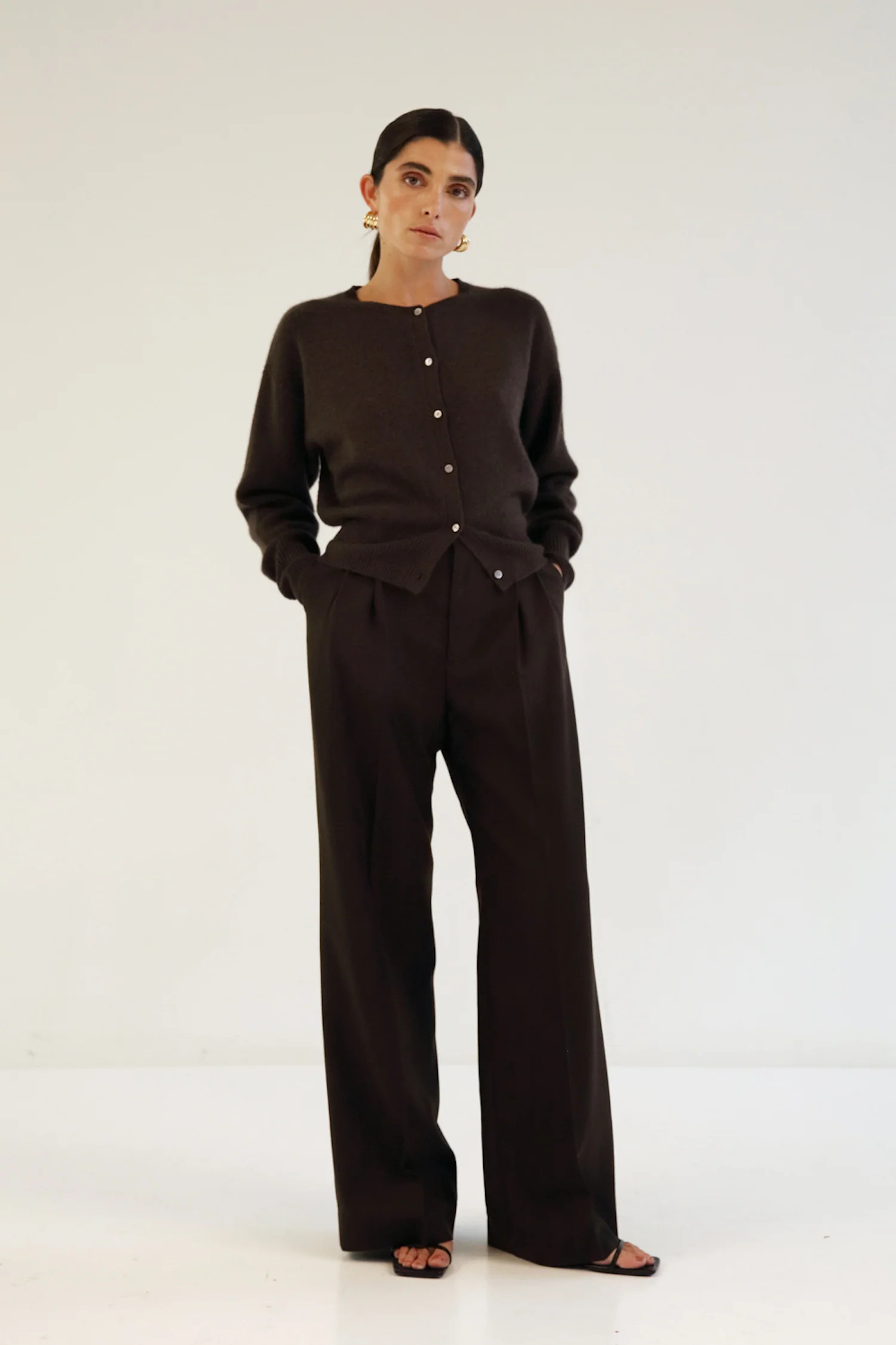 Coco Cardigan, chocolate | Almada Label