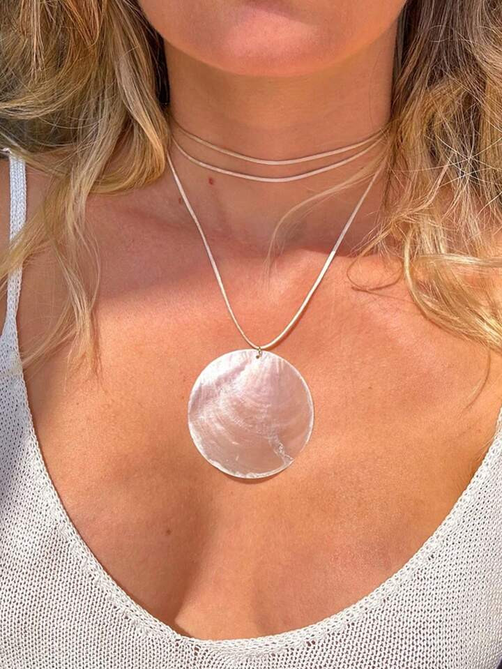 1pc Minimalist Fashionable Shell Round Necklace, Suitable For Women To Wear In Any Occasion | SHEIN