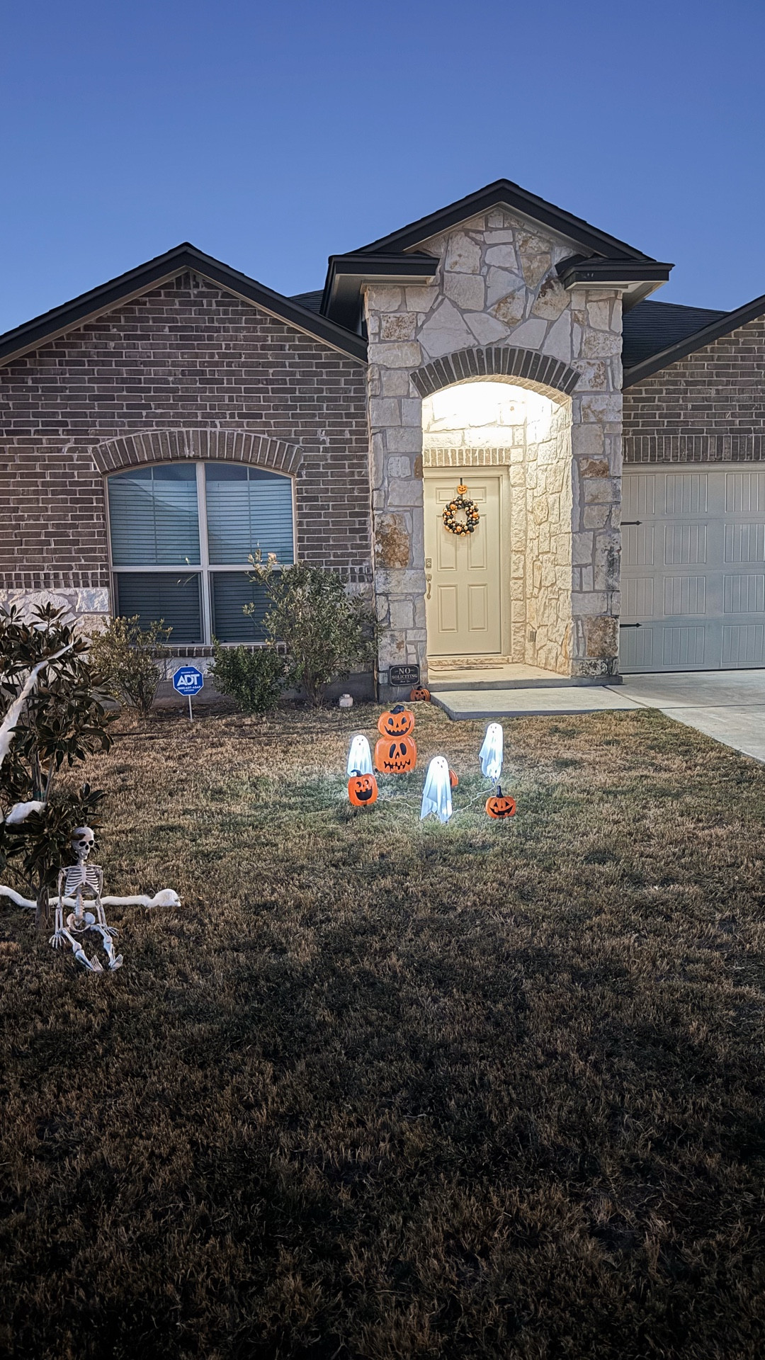 Spooky season 💀🎃👻 the light up ghosts are so fun! (I bought them when my friend Taylor shared them!) the cutest little pumpkins from target! My mom gave me the skeleton a few halloweens ago so I linked a similar one from target!

#LTKFindsUnder50 #LTKSeasonal #LTKHalloween