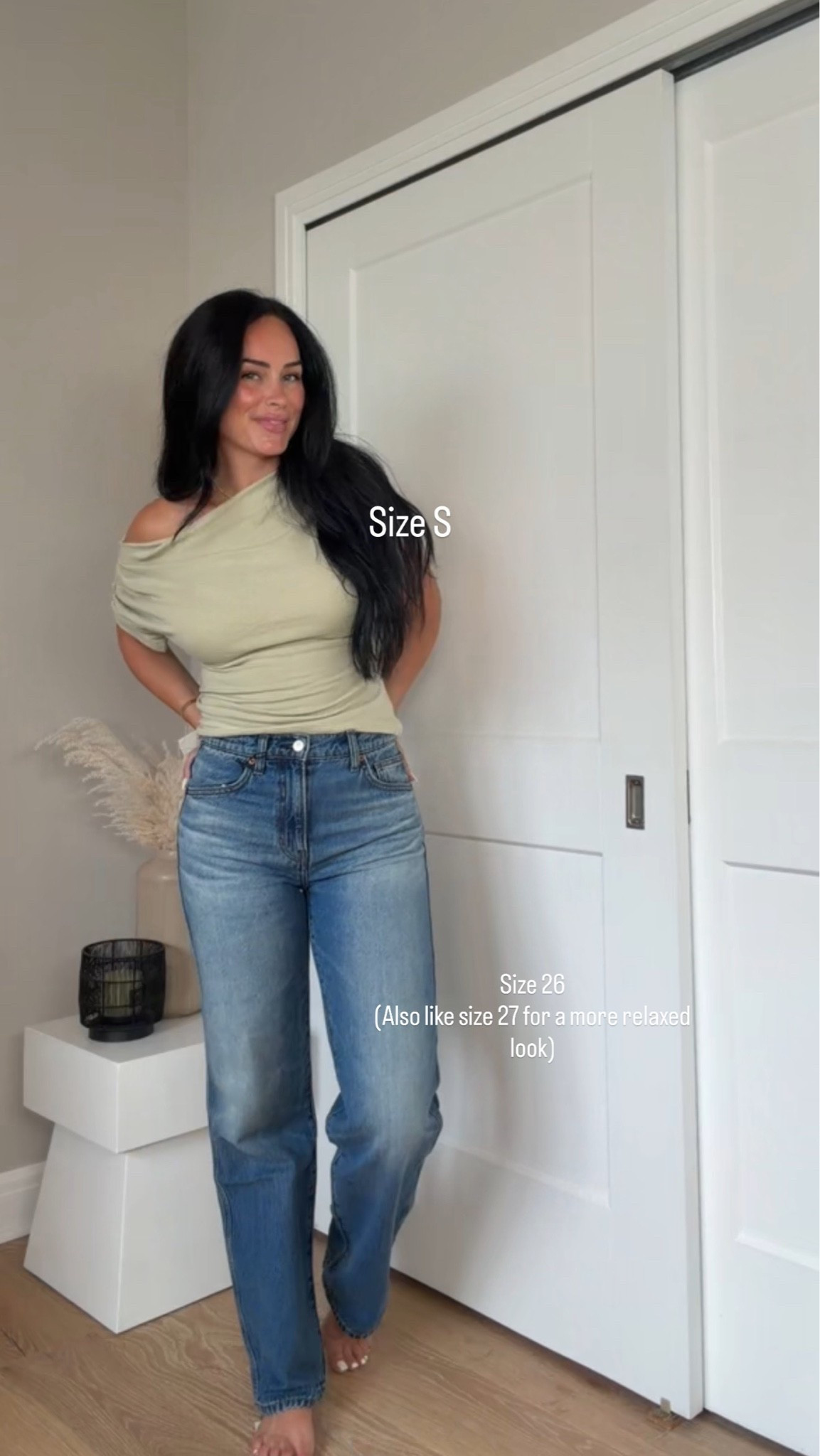 Try-on from my latest Reformation + Anthropologie order 🤎 These were SO good and definitely keeps! I love finding pieces like these that I know I’ll be able to style so many different ways.

I’ll have everything linked on my LTK 🫶🏻
My sizing 5’7, 145lbs, 32dd

#Reformation #Anthropologie #FallStyle #FallOutfits #TryOnHaul #bestdenim @Reformation @Anthropologie