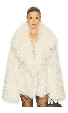Norma Kamali Sleeping Bag Coat Short in Cream from Revolve.com | Revolve Clothing (Global)