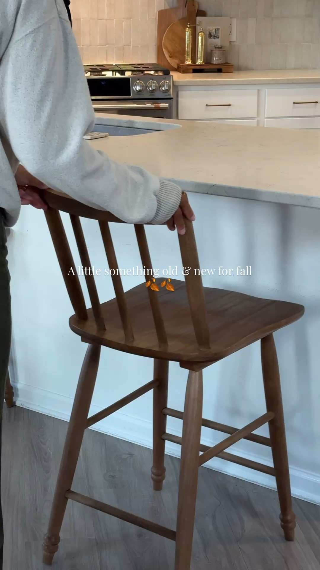 A little refresh with something old & new!

When I switched out my counter stools I knew I would come back to them! I just love the wood tone!

This vase is so luxe! It looks great styled on your counter console or coffee table! 

The counter stools are currently Oos but I’ve linked similar 