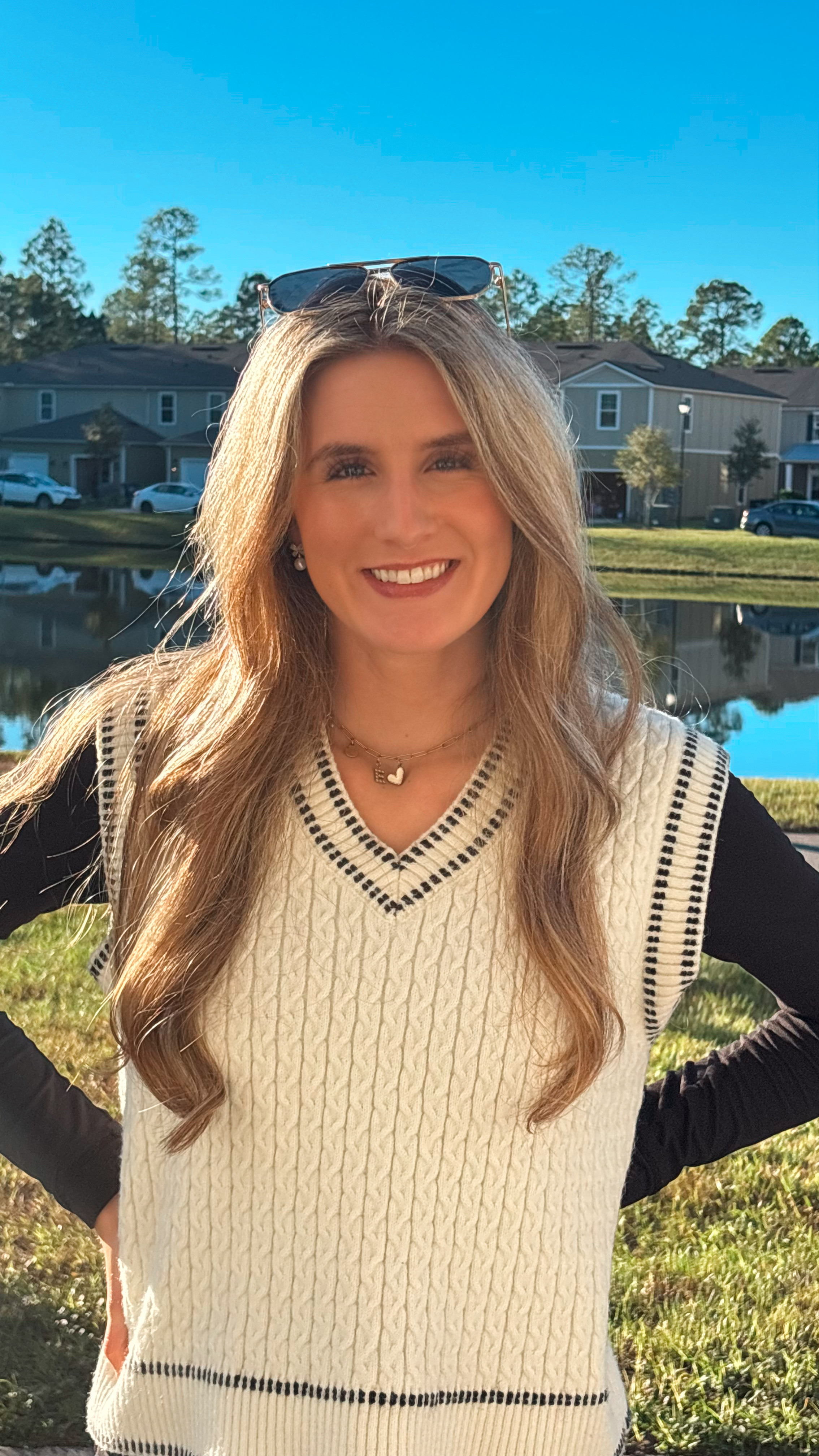 just updated my profile pic! 
i went to diamonds in the rust today and it was so fun!
i love going to local markets and seeing all they have to offer! shop local!
🤍🖤 

#LTKSeasonal #LTKHoliday #LTKStyleTip