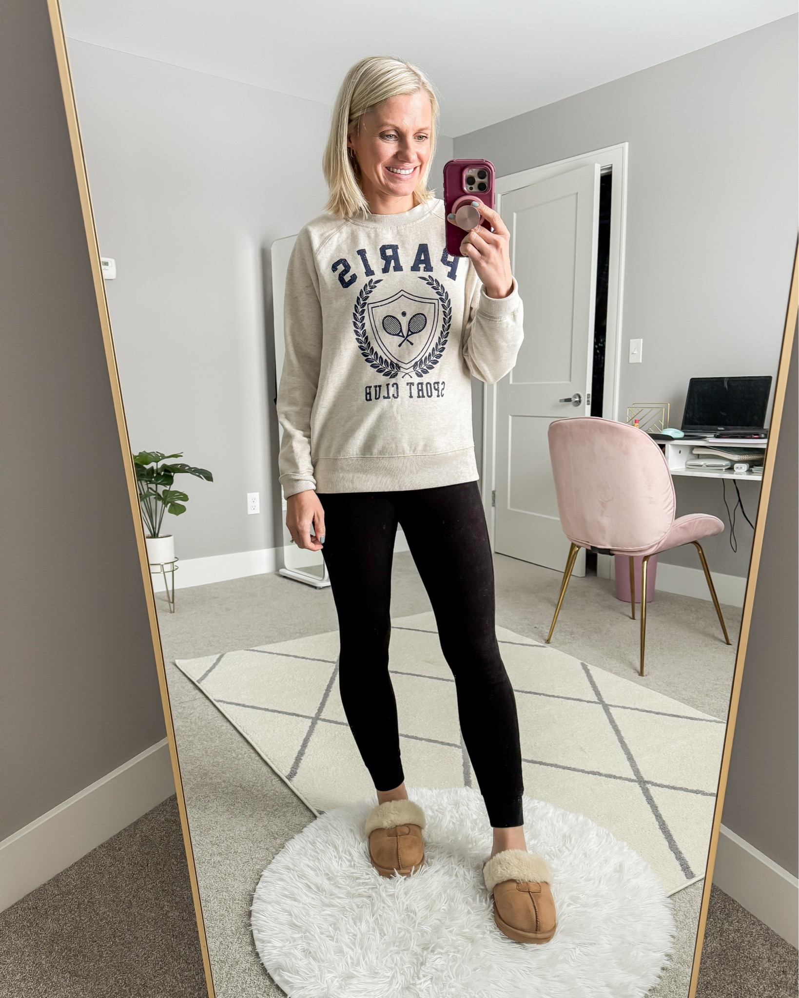 What I wore this week! Cozy at home outfit!
Sweatshirt- old, linked similar 
Leggings- xsmall Gibsonlook code: THRFITYWIFE10 for 10% off

#LTKSeasonal #LTKFindsUnder50 #LTKStyleTip