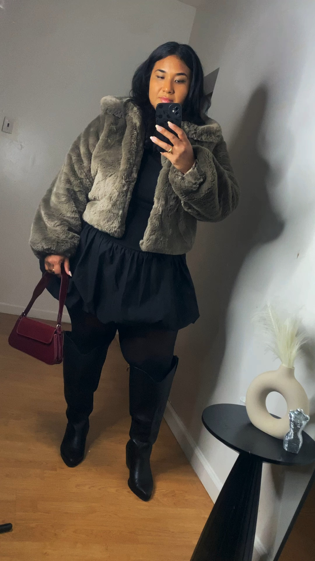 Fur Szn
Plus Size Faux Fur Coat 
Wide calf cowboy boots 


#LTKPlusSize #LTKHoliday #LTKStyleTip