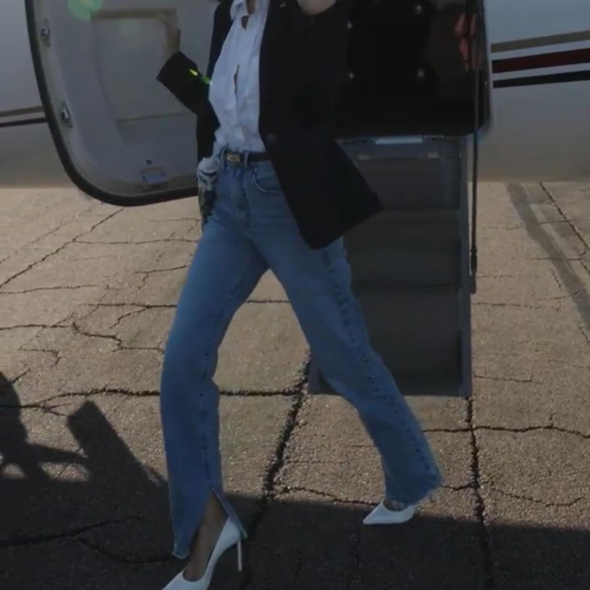 One of my fav outfits!

#SlitPants #pumps #white #oldmoneyoutfit #heels #whiteshirt

#LTKtravel #LTKstyletip #LTKshoecrush