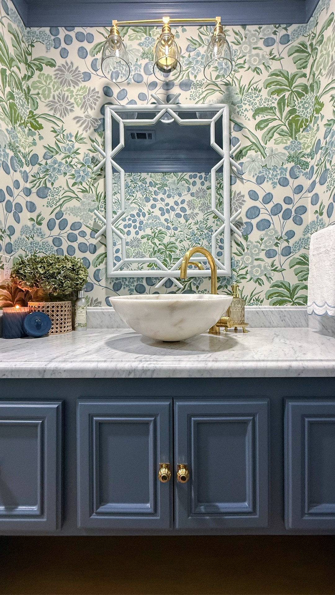 Powder bathroom renovation! 

-Color is BM Bachelor Blue
-Counter is Carrara Marble Super Extra

Grandmillenial | HomeReno | Blue Bathroom | Bathroom Inspo | Preppy

#LTKHome #LTKvlog