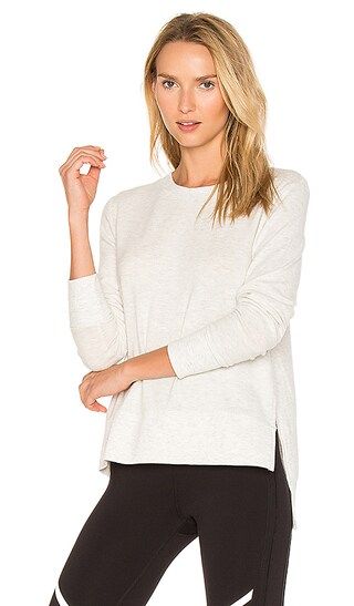alo Glimpse Long Sleeve Top in White Heather | Revolve Clothing