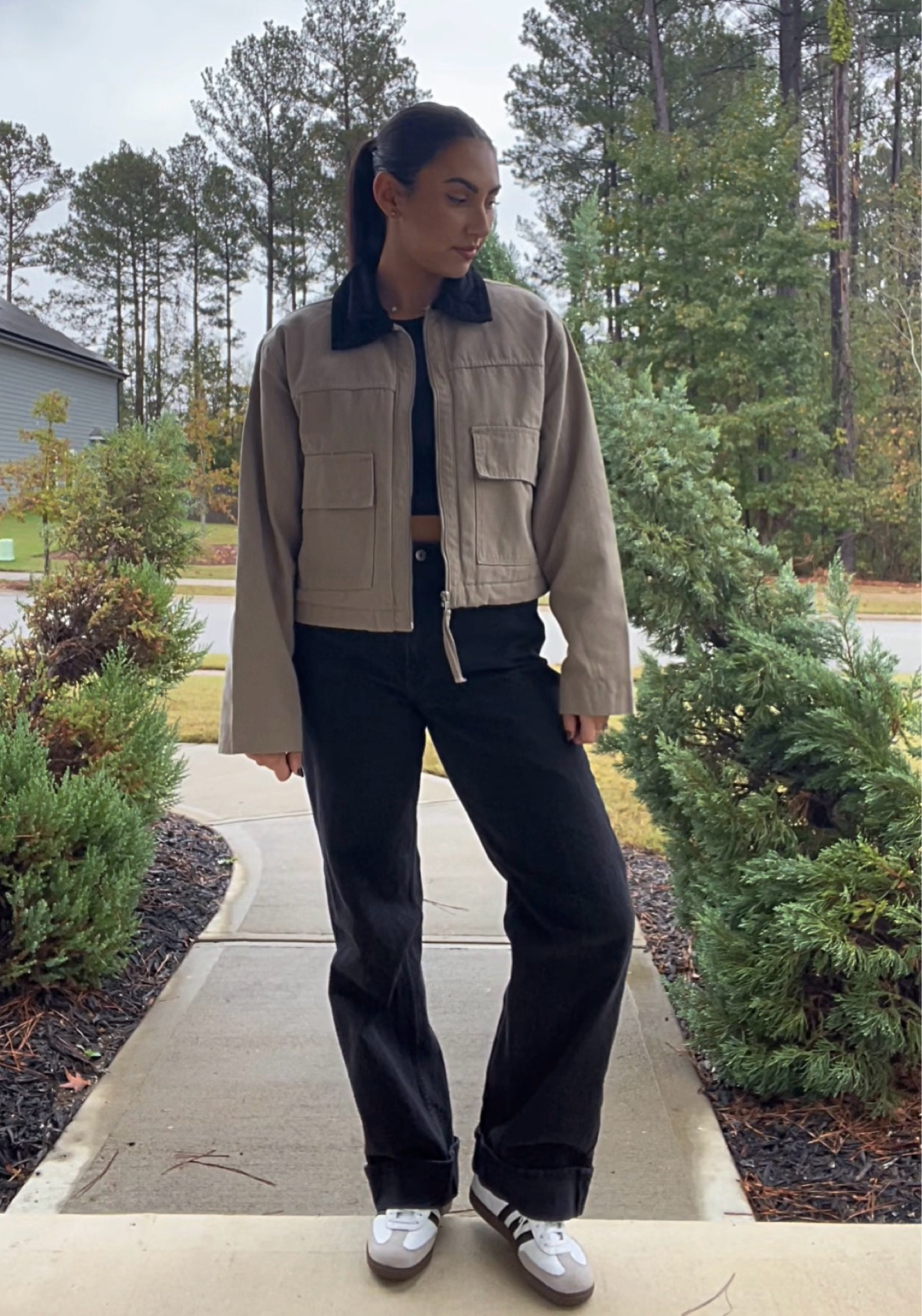 Easy black denim outfit for fall with sambas sneakers 

#LTKShoeCrush #LTKSeasonal #LTKStyleTip