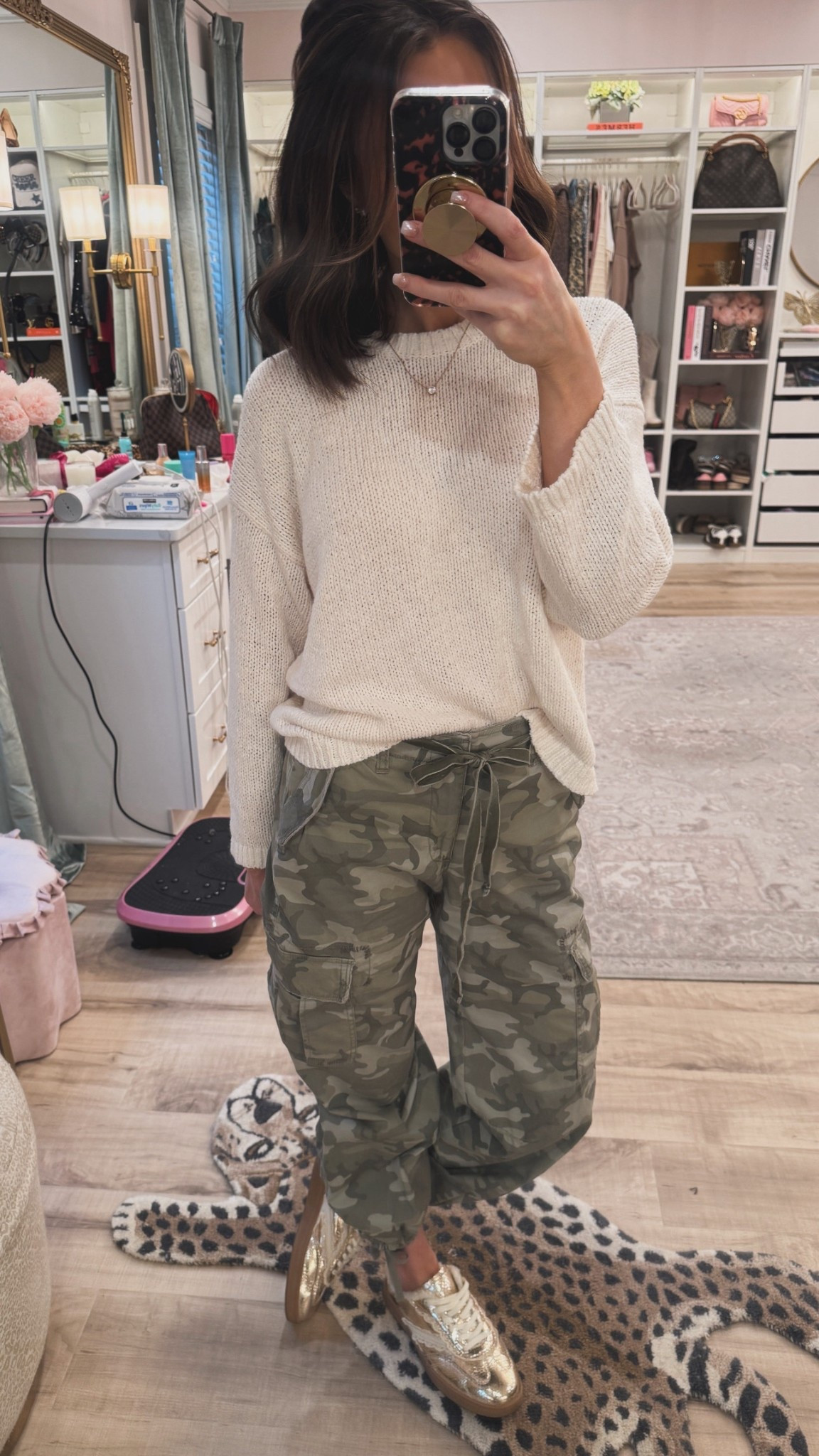 OOTD! Linked similar tops! 

#LTKootd