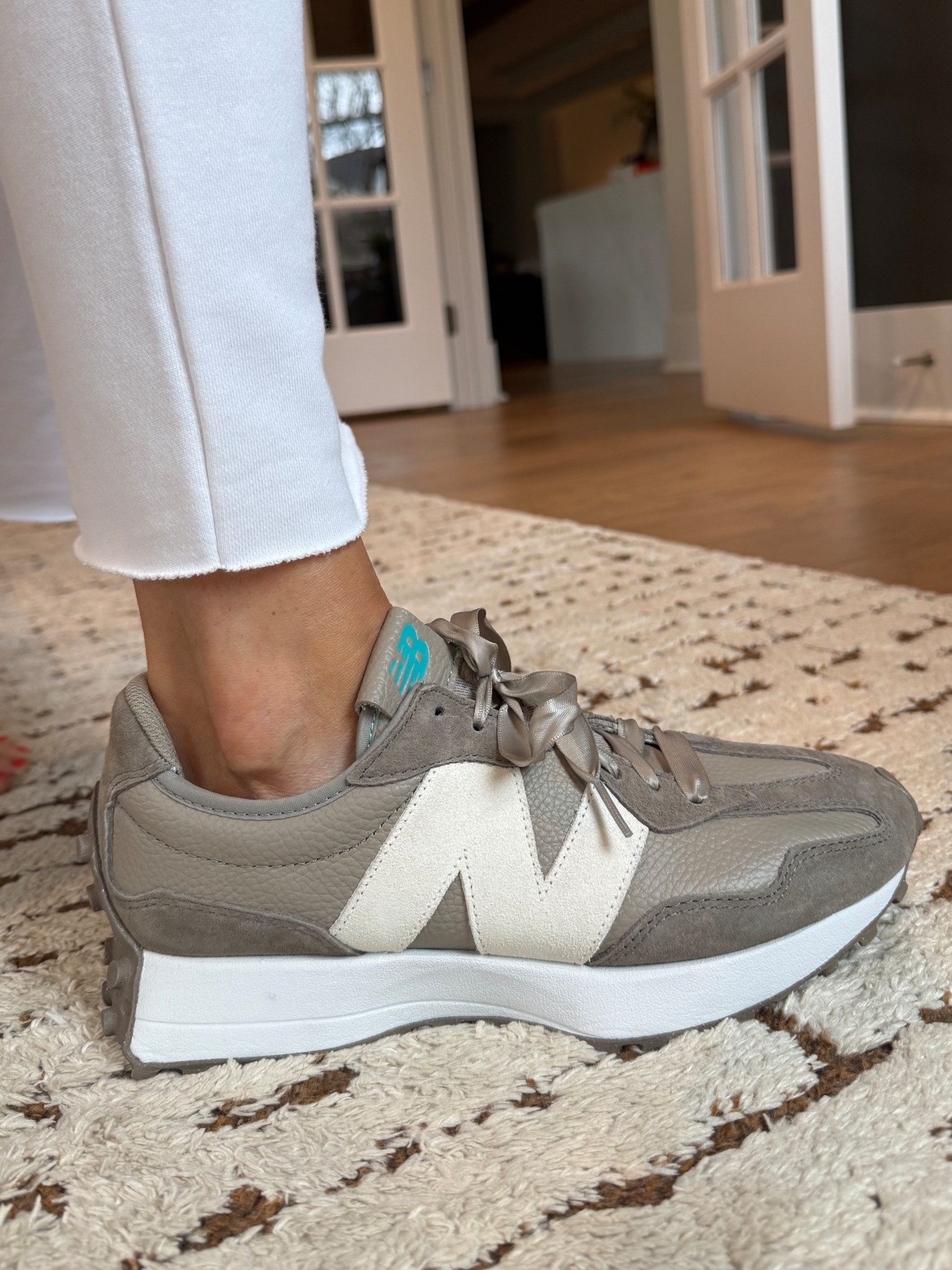New balance 327