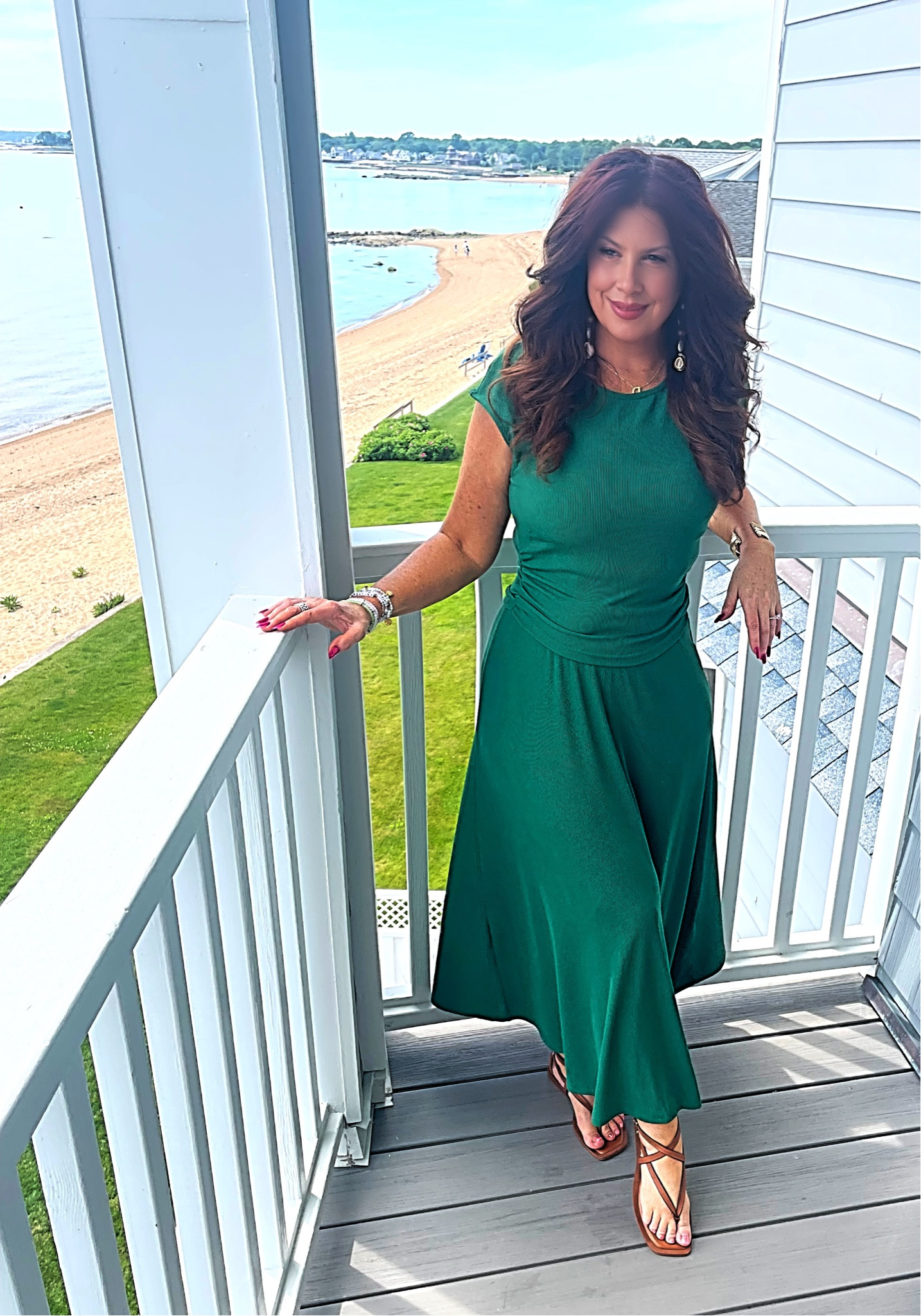 OOTD. PERFECT TWO PIECE OUTFIT FOR THE SUMMER. Comesin multiple colors and love the cinching on the sides to give you that slimming effect 💚 Throw in you suitcase for an easy outfit for any vacation ⛱️

#LTKStyleTip #LTKTravel #LTKSeasonal